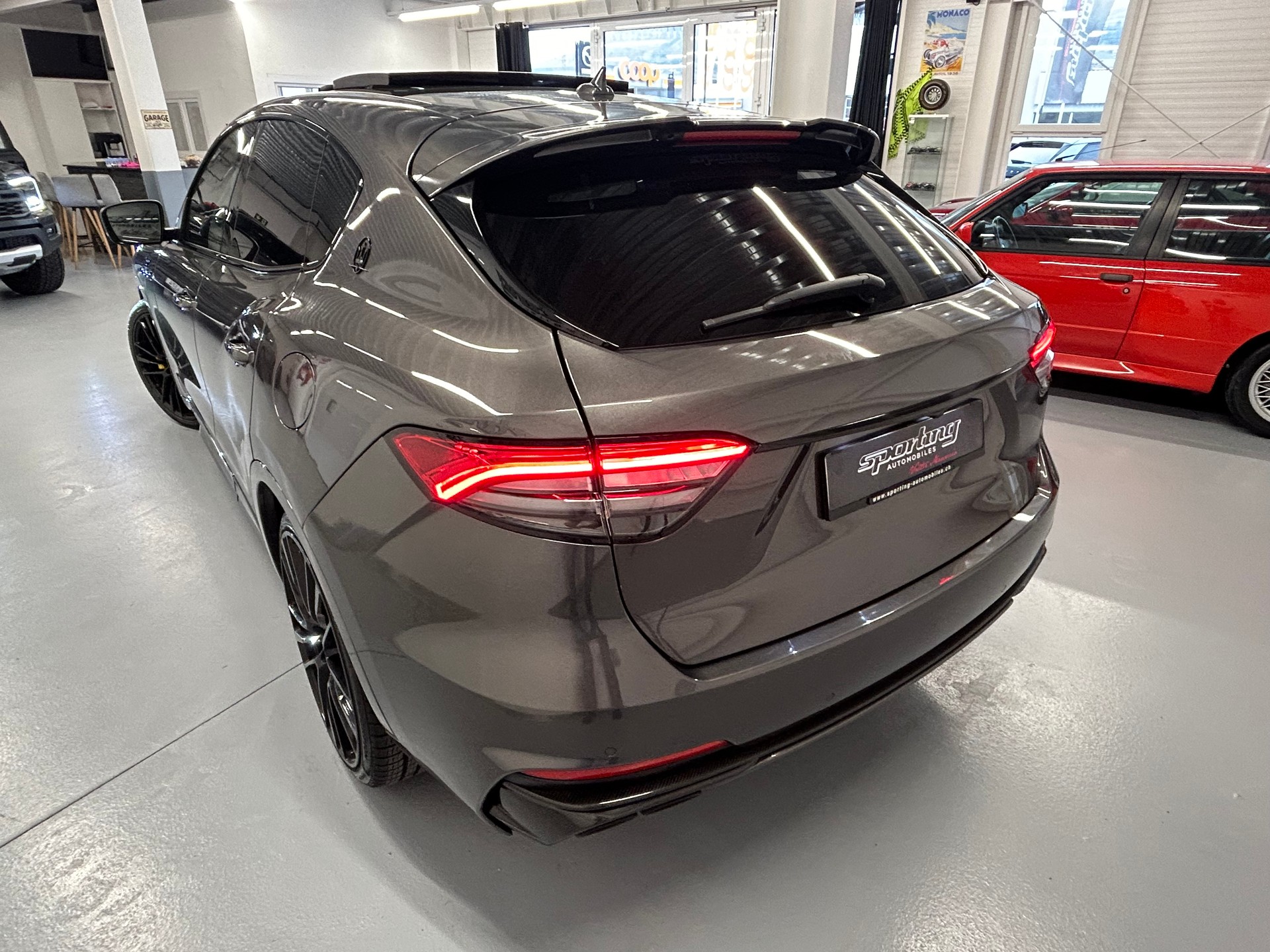 MASERATI Levante 3.8 V8 Trofeo Q4 Automatica-image-9