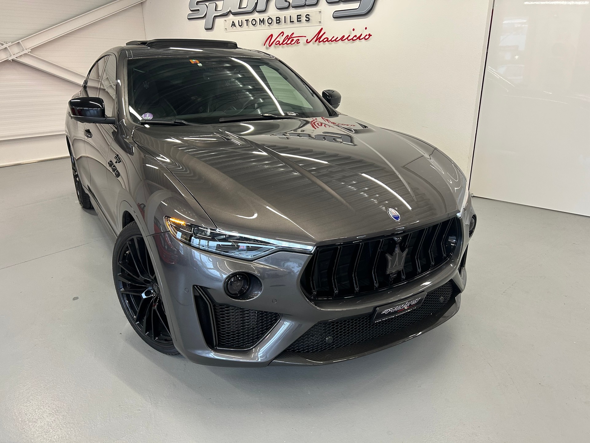 MASERATI Levante 3.8 V8 Trofeo Q4 Automatica-image-1