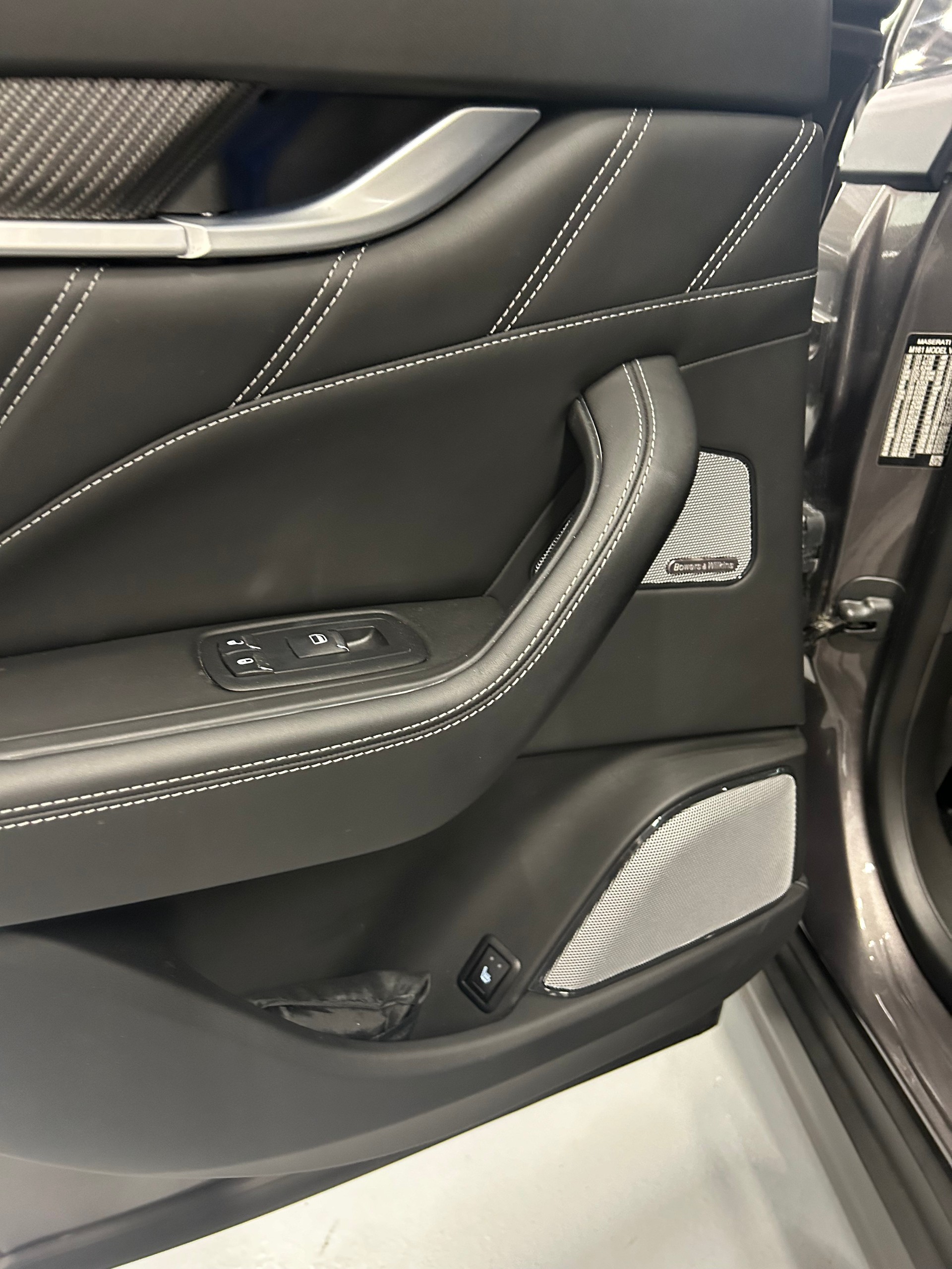 MASERATI Levante 3.8 V8 Trofeo Q4 Automatica-image-26