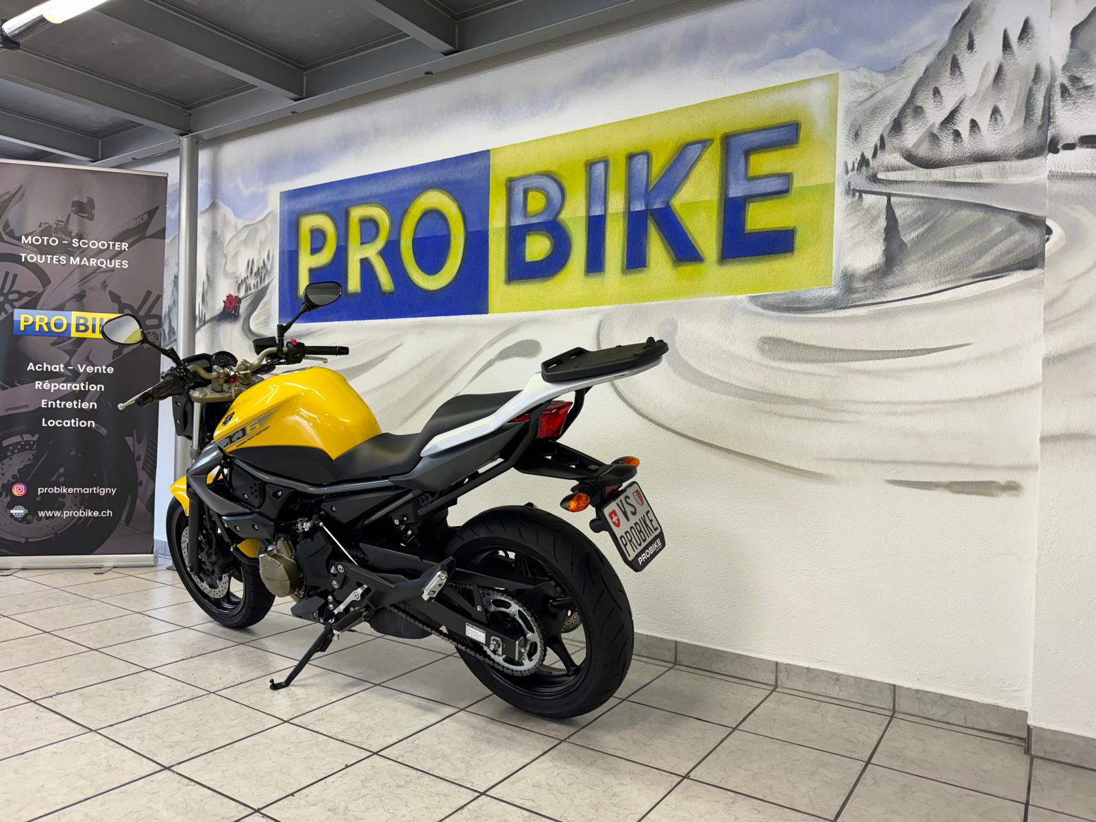 YAMAHA XJ 6-showroom-element-3