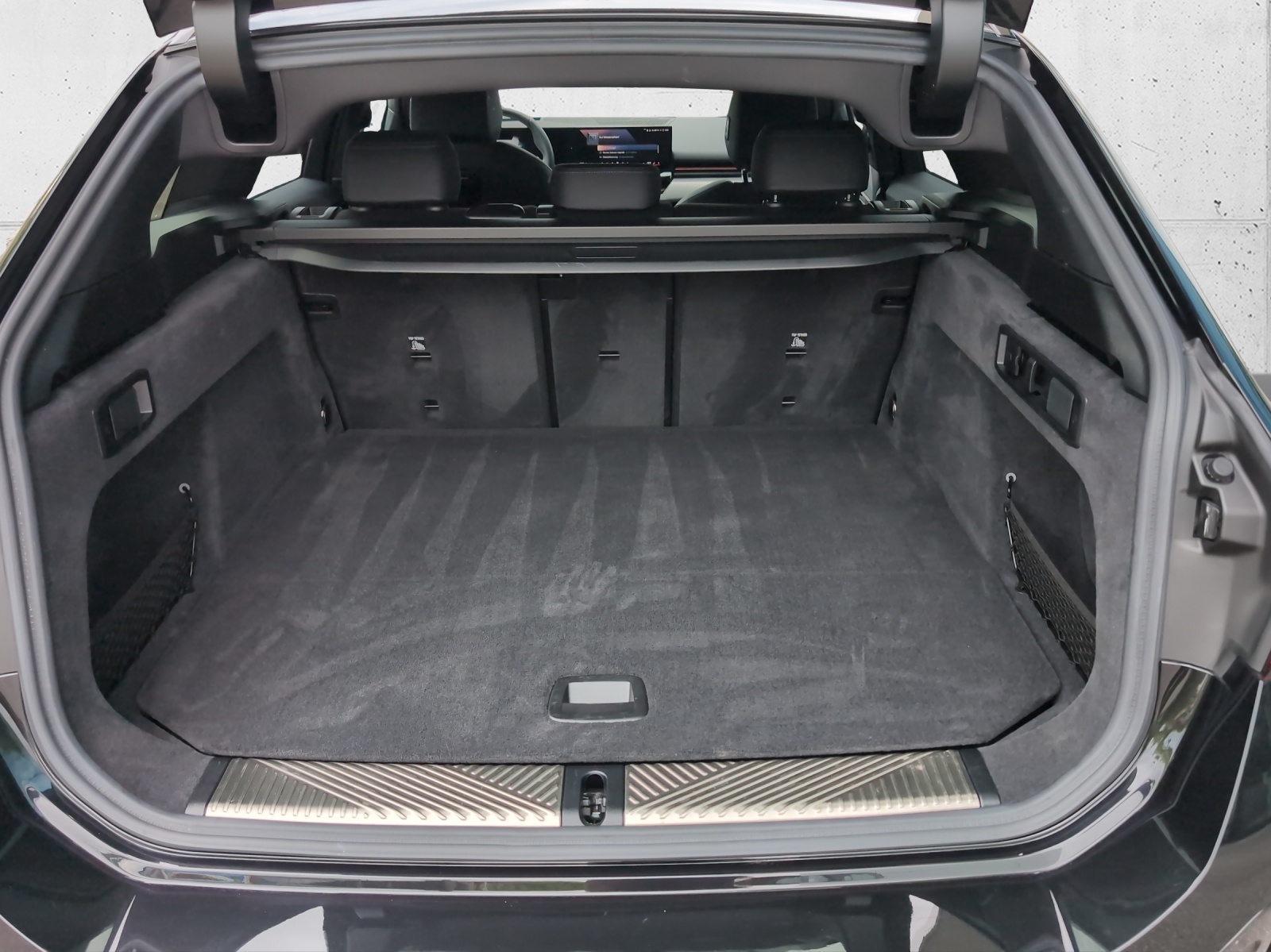 BMW 520d xDr 48V Tour M Sport-image-15