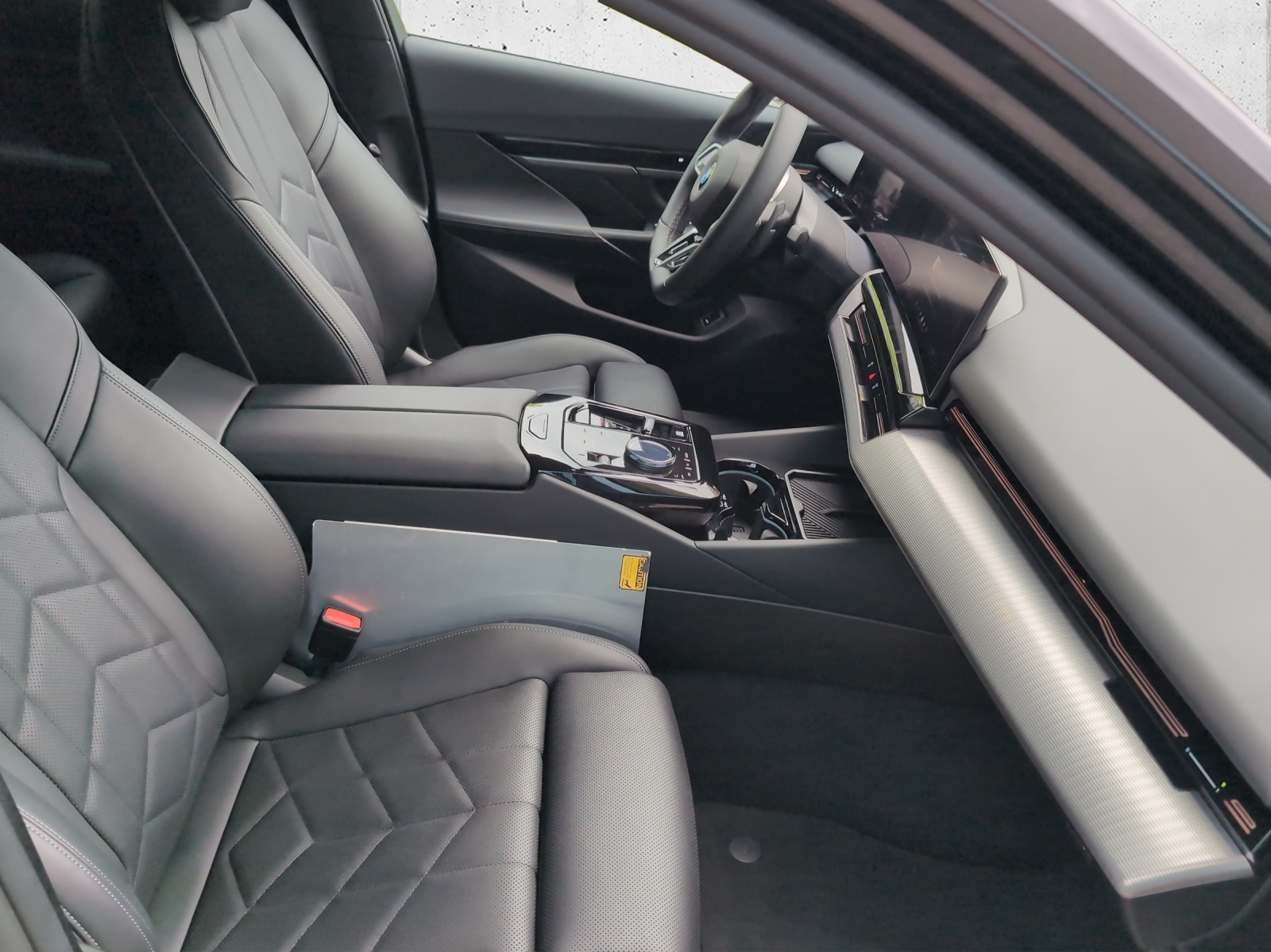 BMW 520d xDr 48V Tour M Sport-image-16