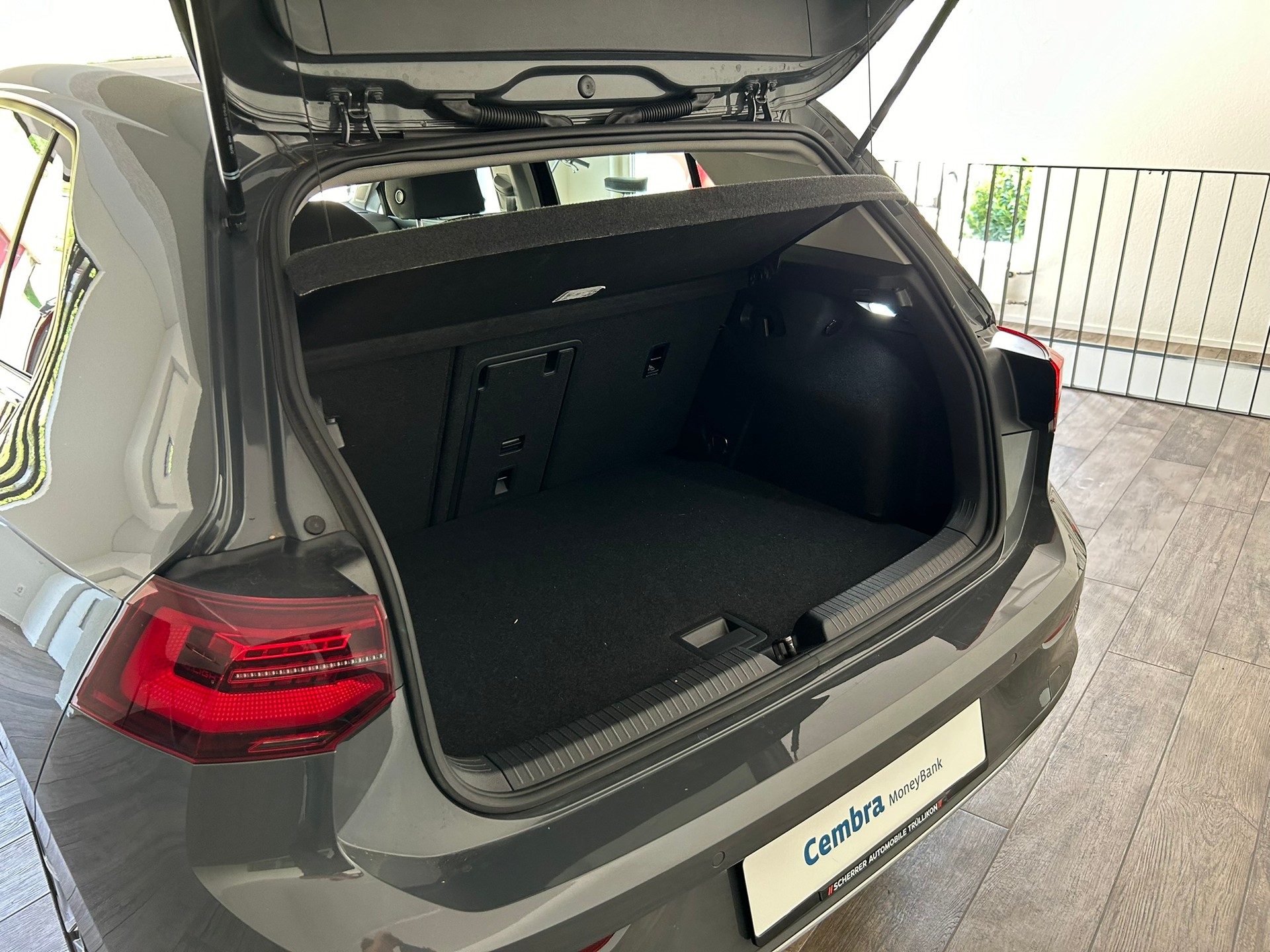 VW Golf VIII 2.0 TSI Style DSG 4Motion – Allrad, Power & Top Ausstattung!-image-10