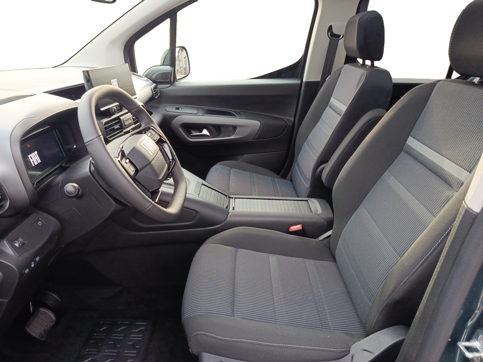 FIAT E-Doblò Elektro 100kW Lounge-image-5