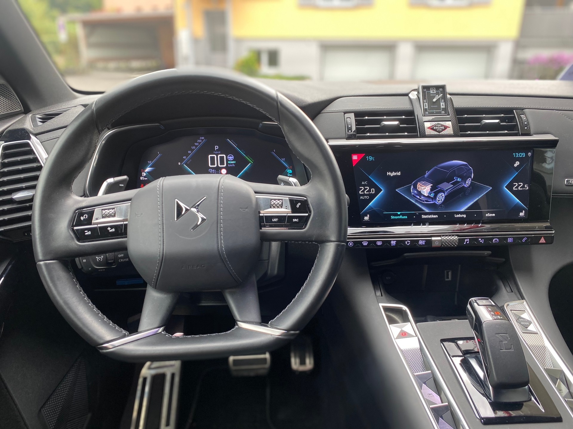 DS AUTOMOBILES DS 7 Crossback E-Tense 300 SO Chic-image-4