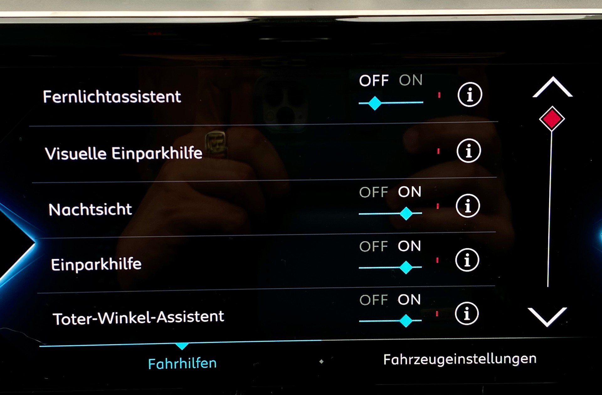 DS AUTOMOBILES DS 7 Crossback E-Tense 300 SO Chic-image-11
