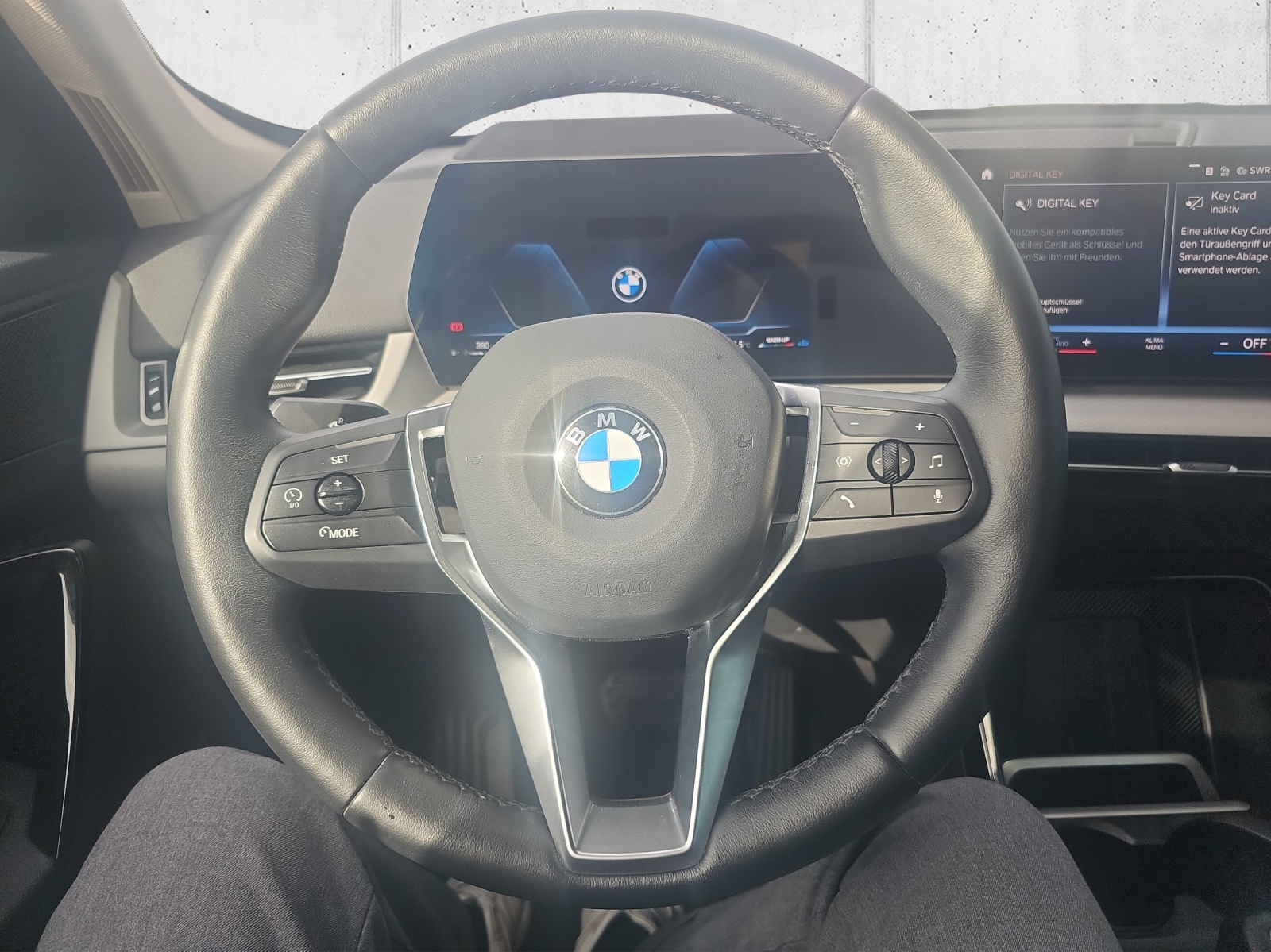 BMW X1 xDrive 23d 48V-image-10