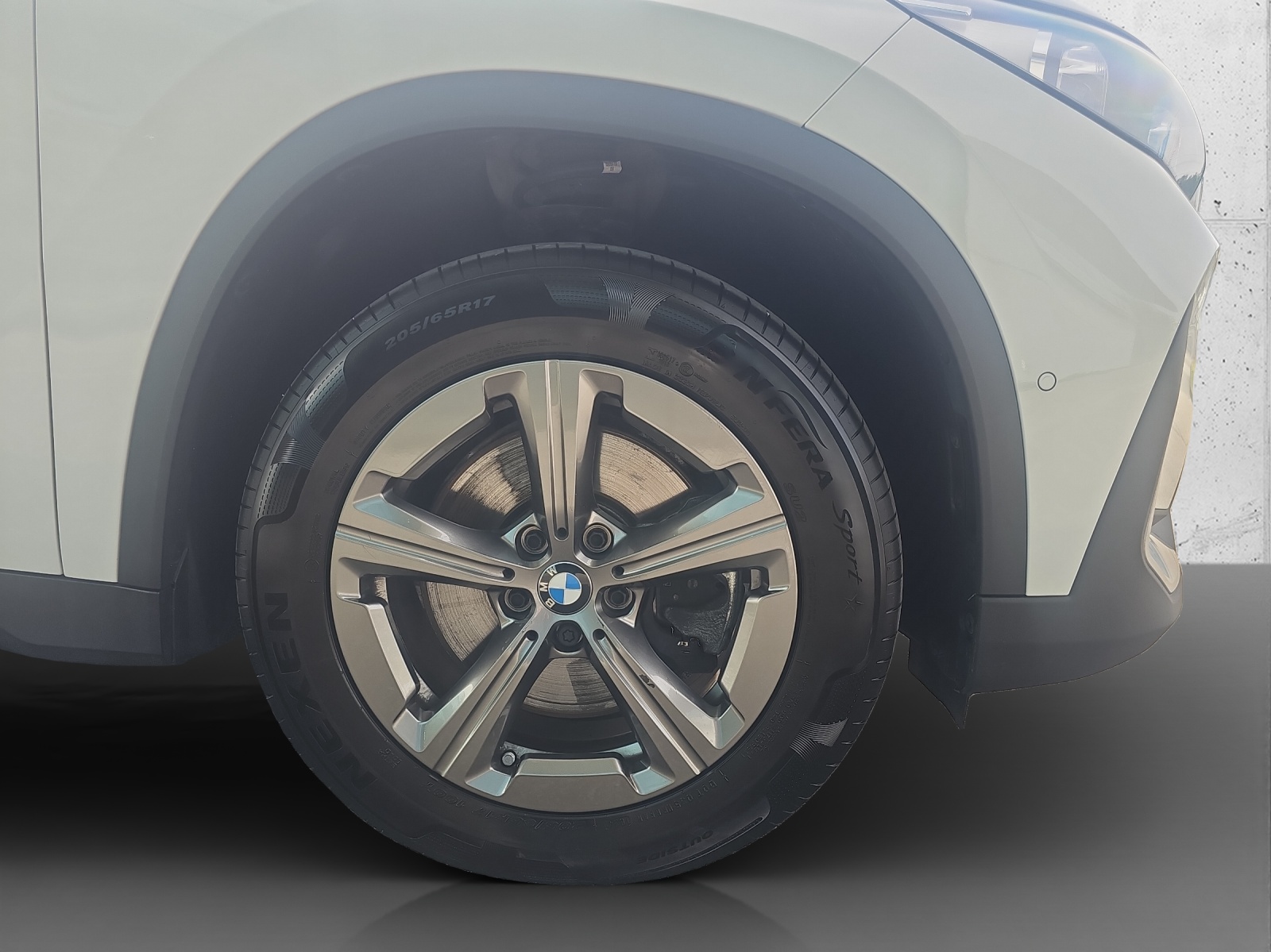 BMW X1 xDrive 23d 48V-image-8
