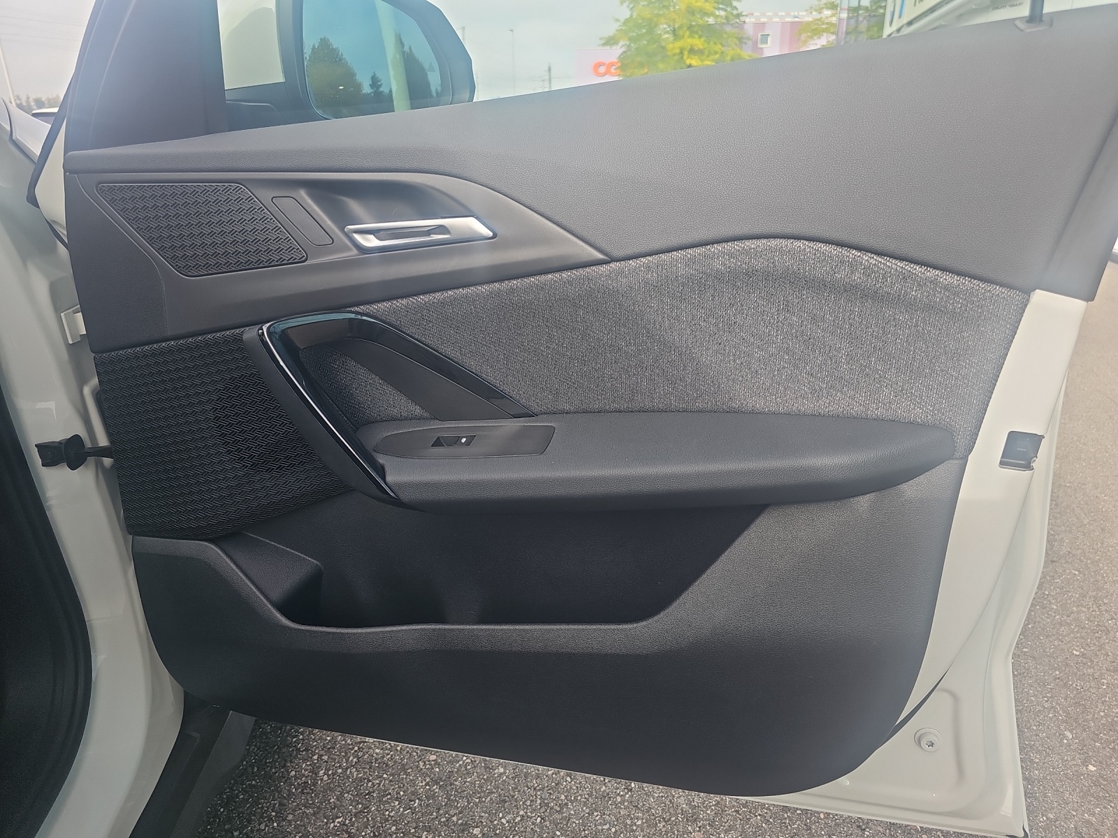 BMW X1 xDrive 23d 48V-image-19