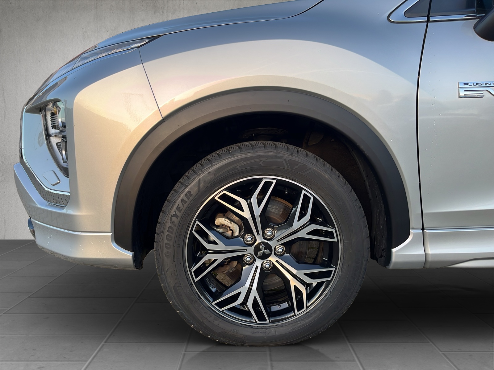 MITSUBISHI Eclipse Cross 2.4 PHEV Instyle 4x4-image-15