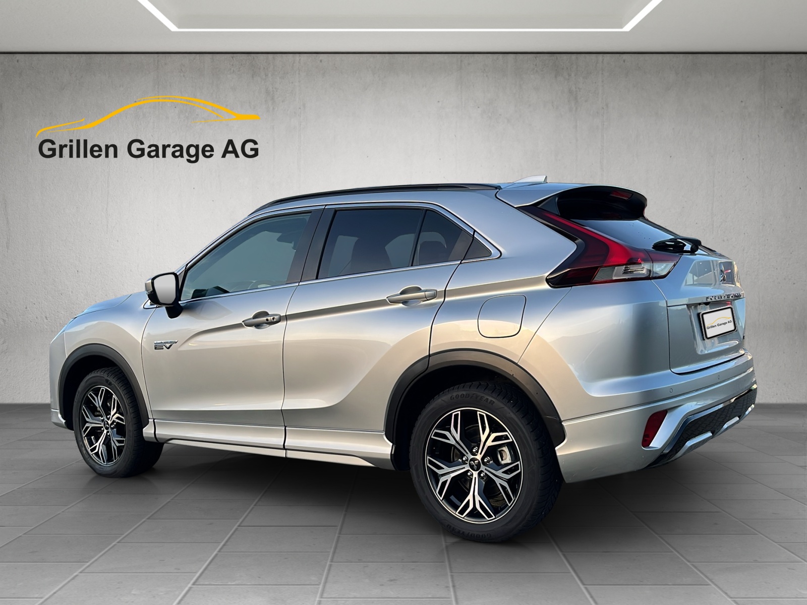 MITSUBISHI Eclipse Cross 2.4 PHEV Instyle 4x4-showroom-element-2