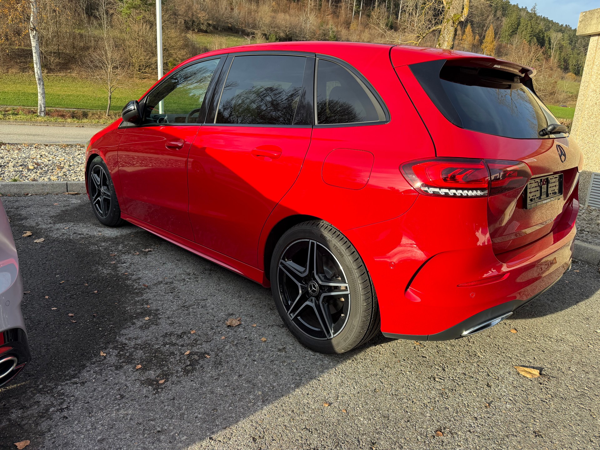 MERCEDES-BENZ B 200 AMG Line-image-2