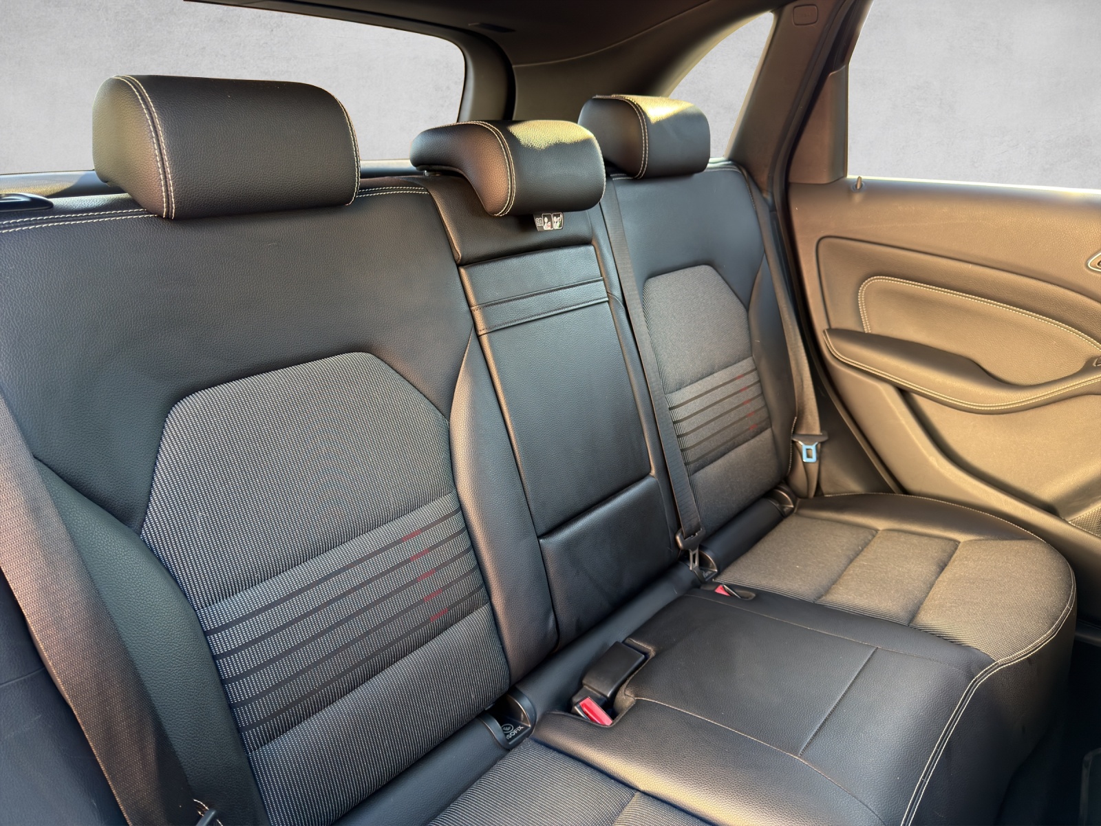 MERCEDES-BENZ B 200 CDI Urban 7G-DCT-image-15