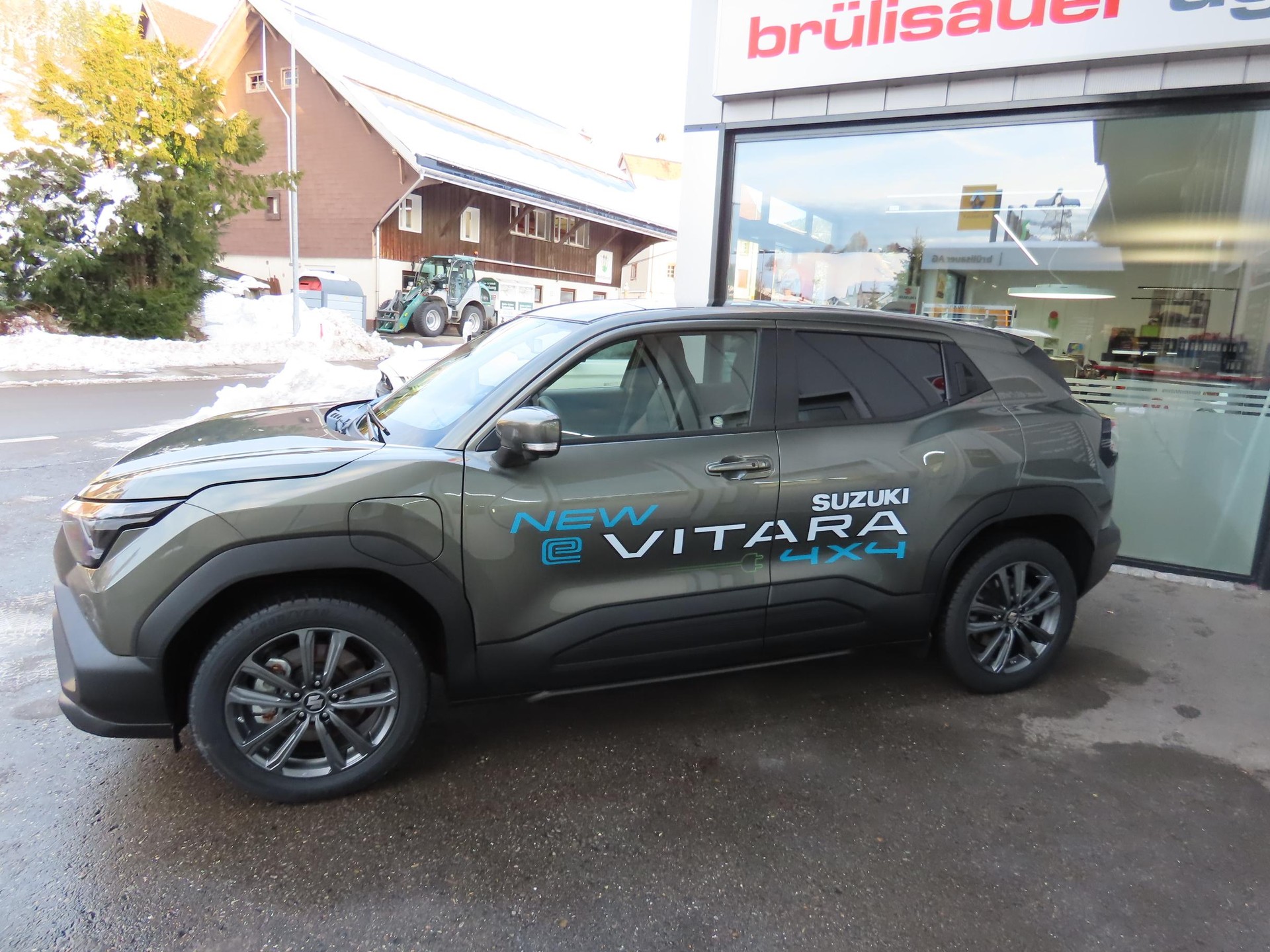 SUZUKI e Vitara Compact Top 4x4-image-5