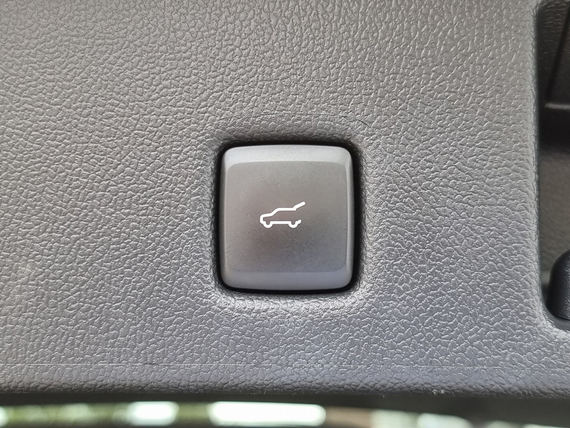 FORD Kuga 2.5 Hybrid ST-Line X 4x4-image-14