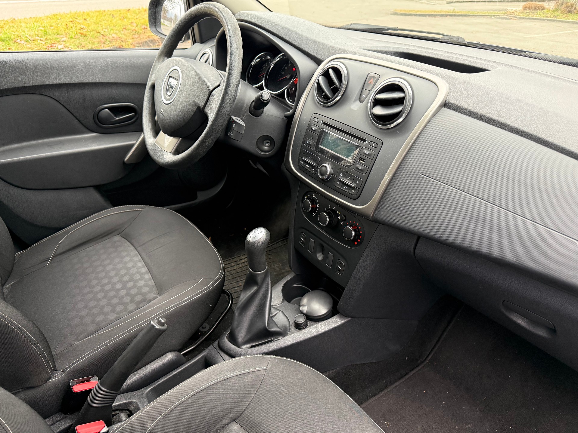 DACIA Sandero Tce 90 Ambiance-image-11