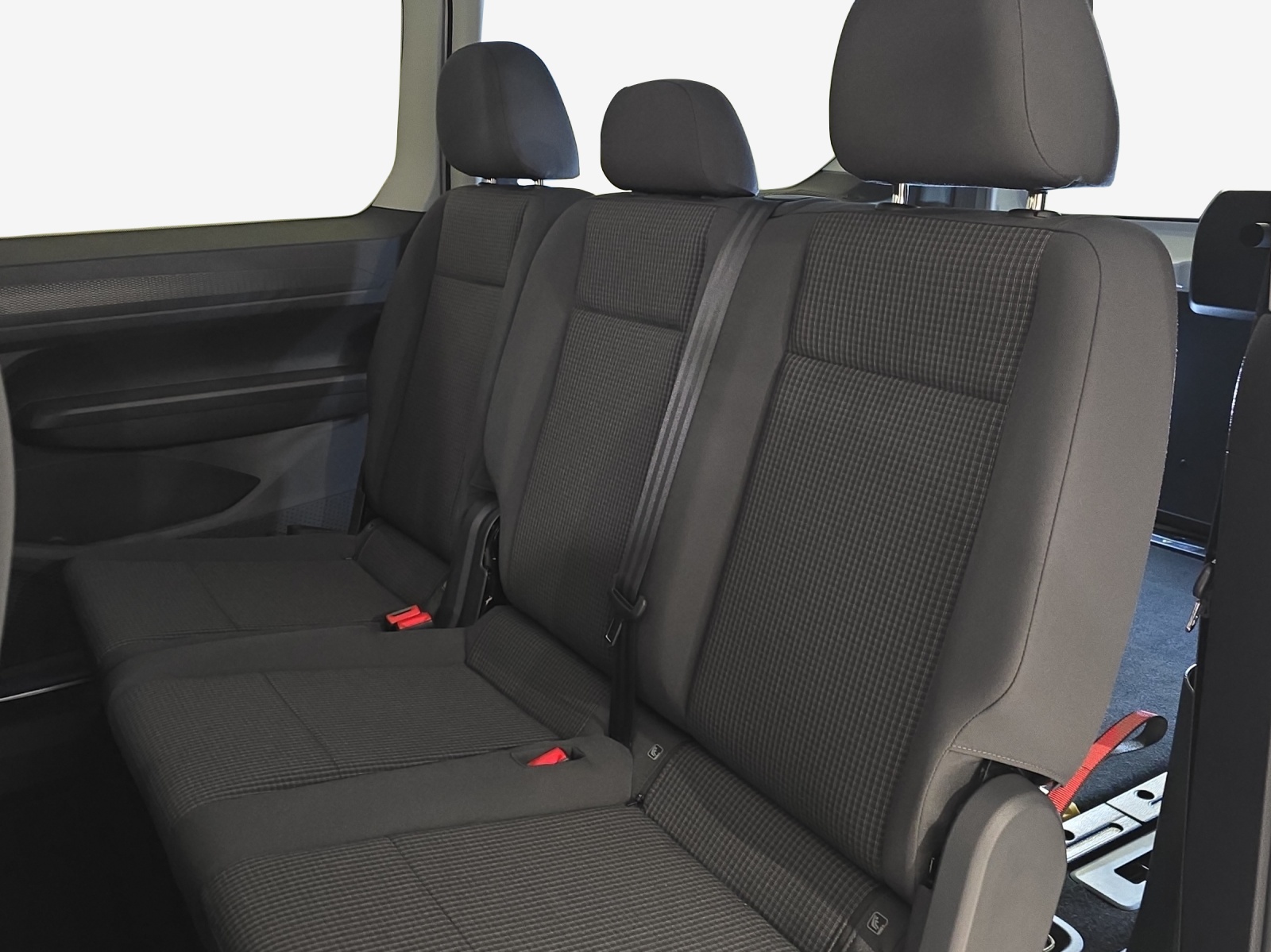 VW Caddy Maxi 2.0 TDI Liberty DSG-image-11