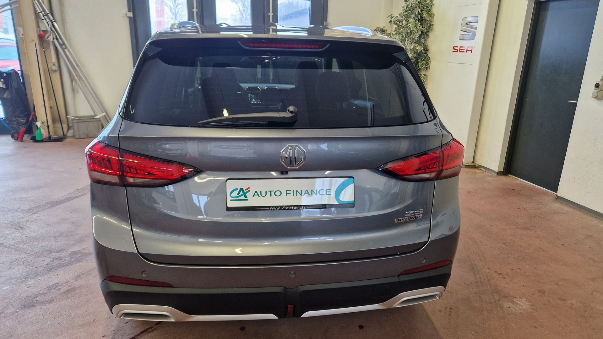 MG ZS 1.5 HEV Luxury-image-3