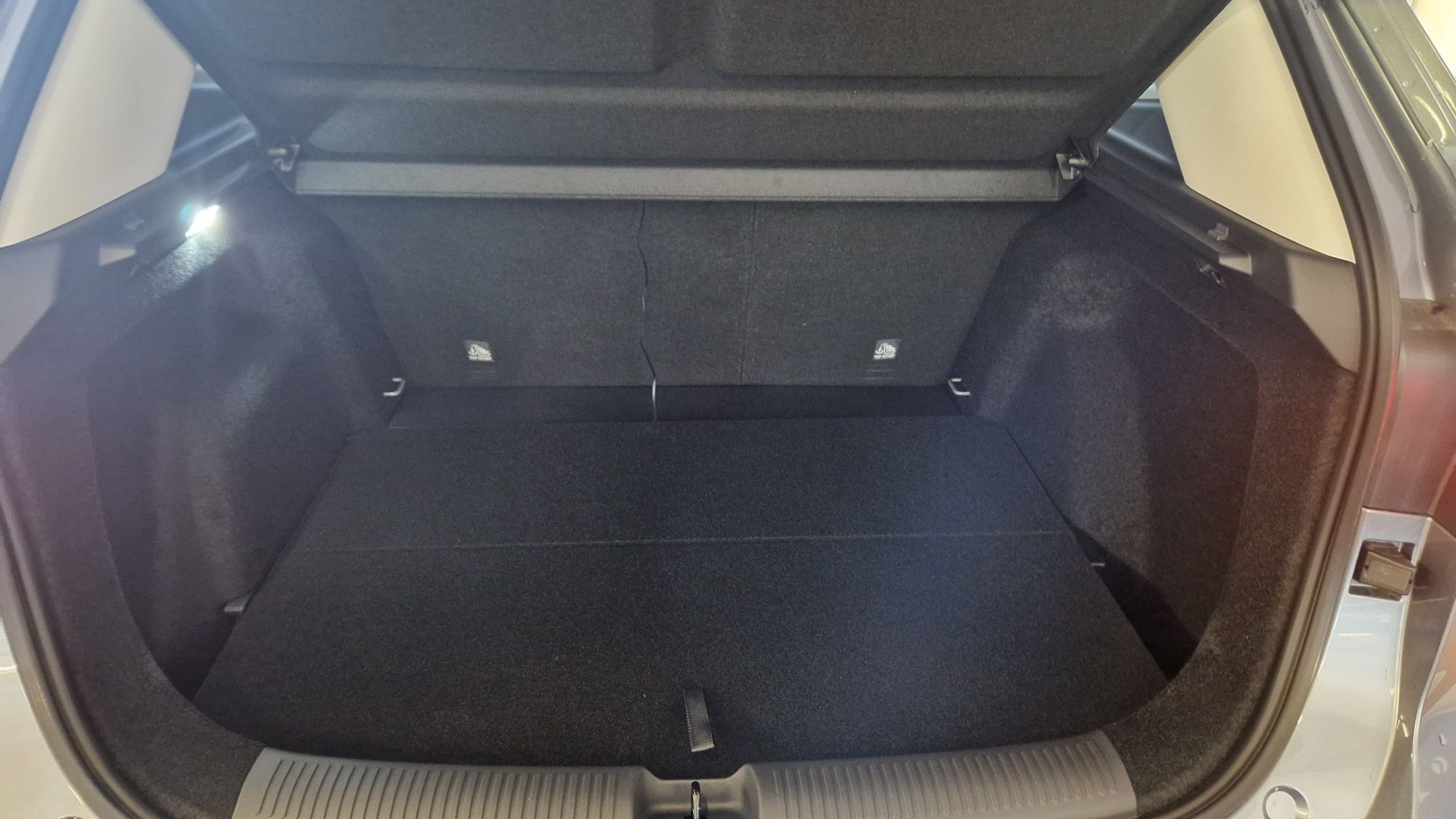 MG ZS 1.5 HEV Luxury-image-5