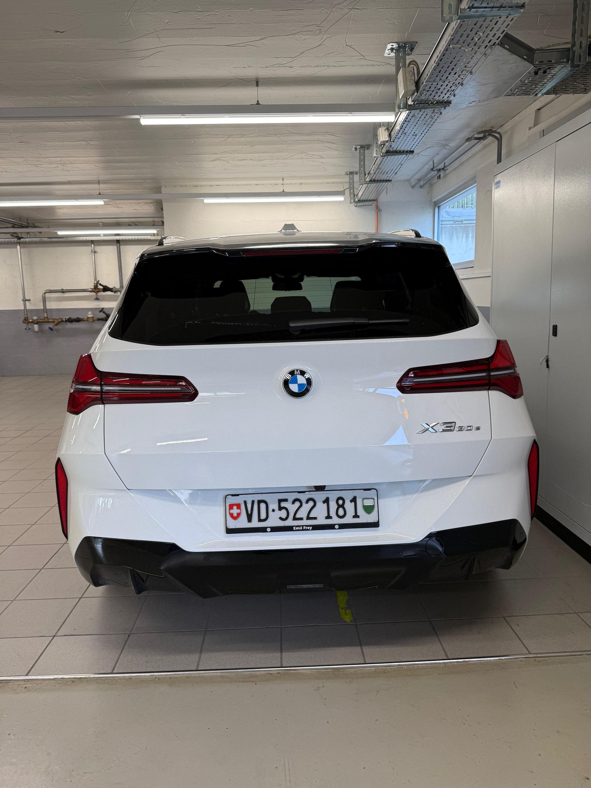 BMW X3 30e xDrive-image-2