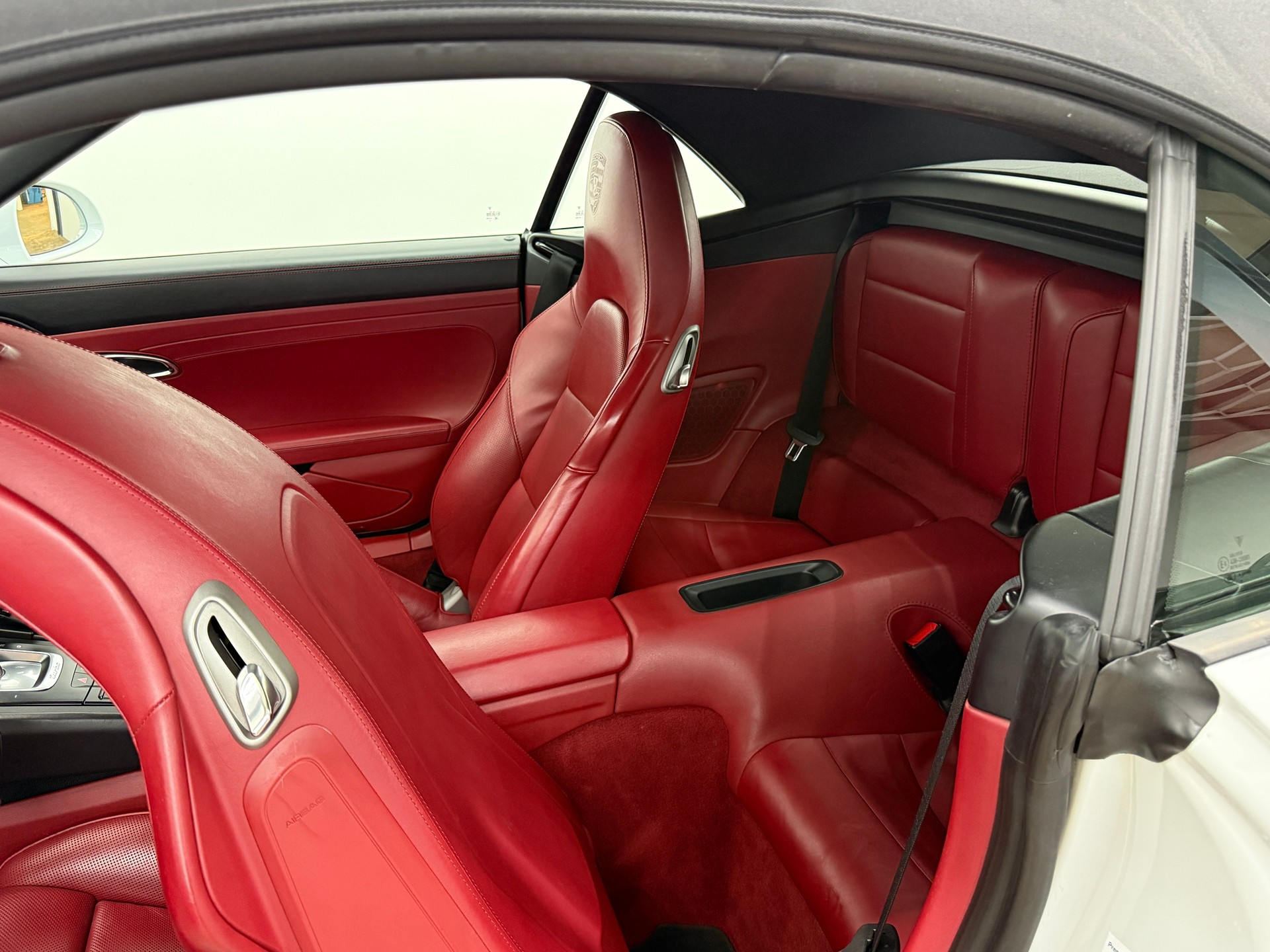 PORSCHE 911 Turbo S Cabrio PDK-image-22
