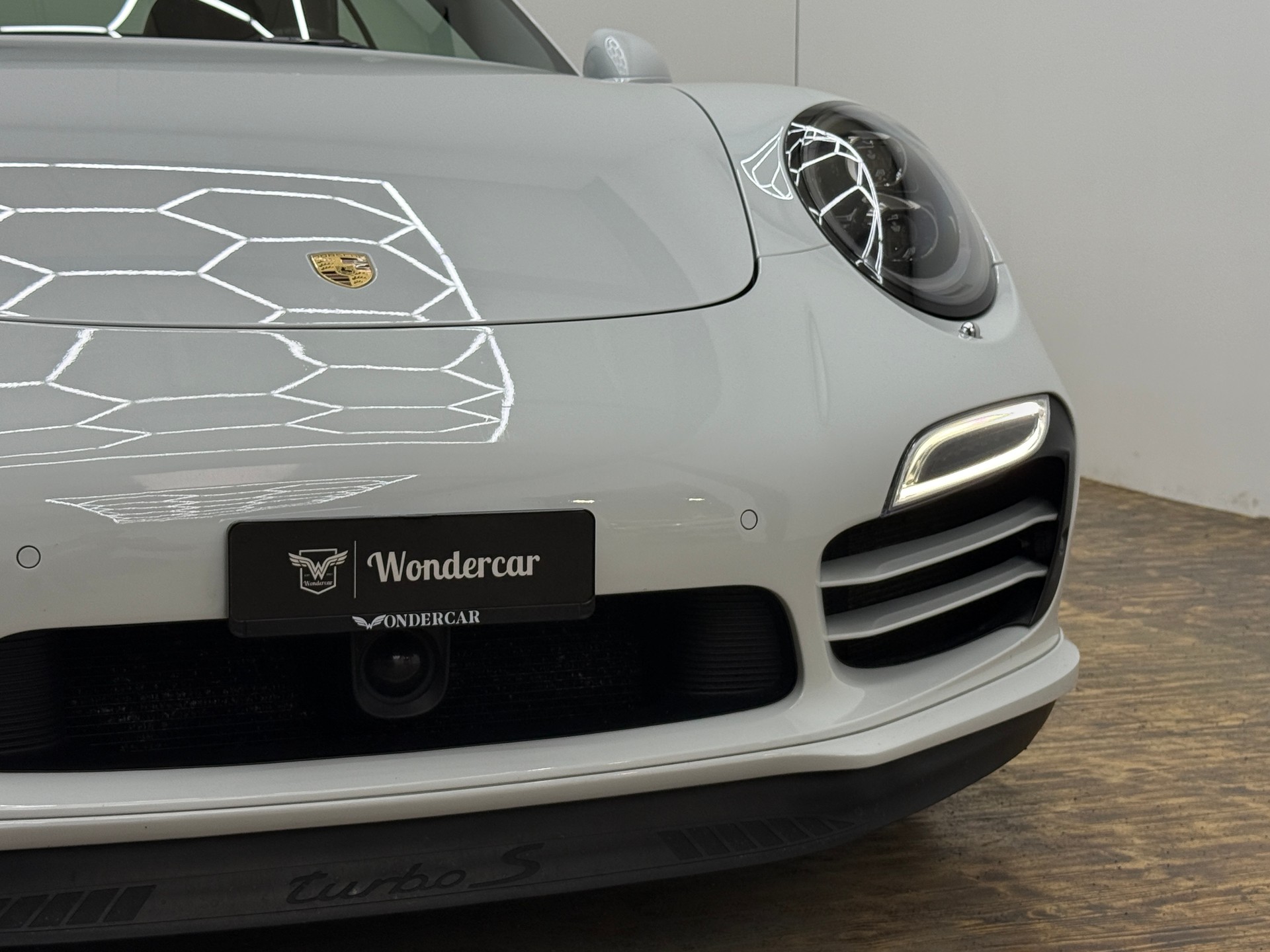 PORSCHE 911 Turbo S Cabrio PDK-image-4