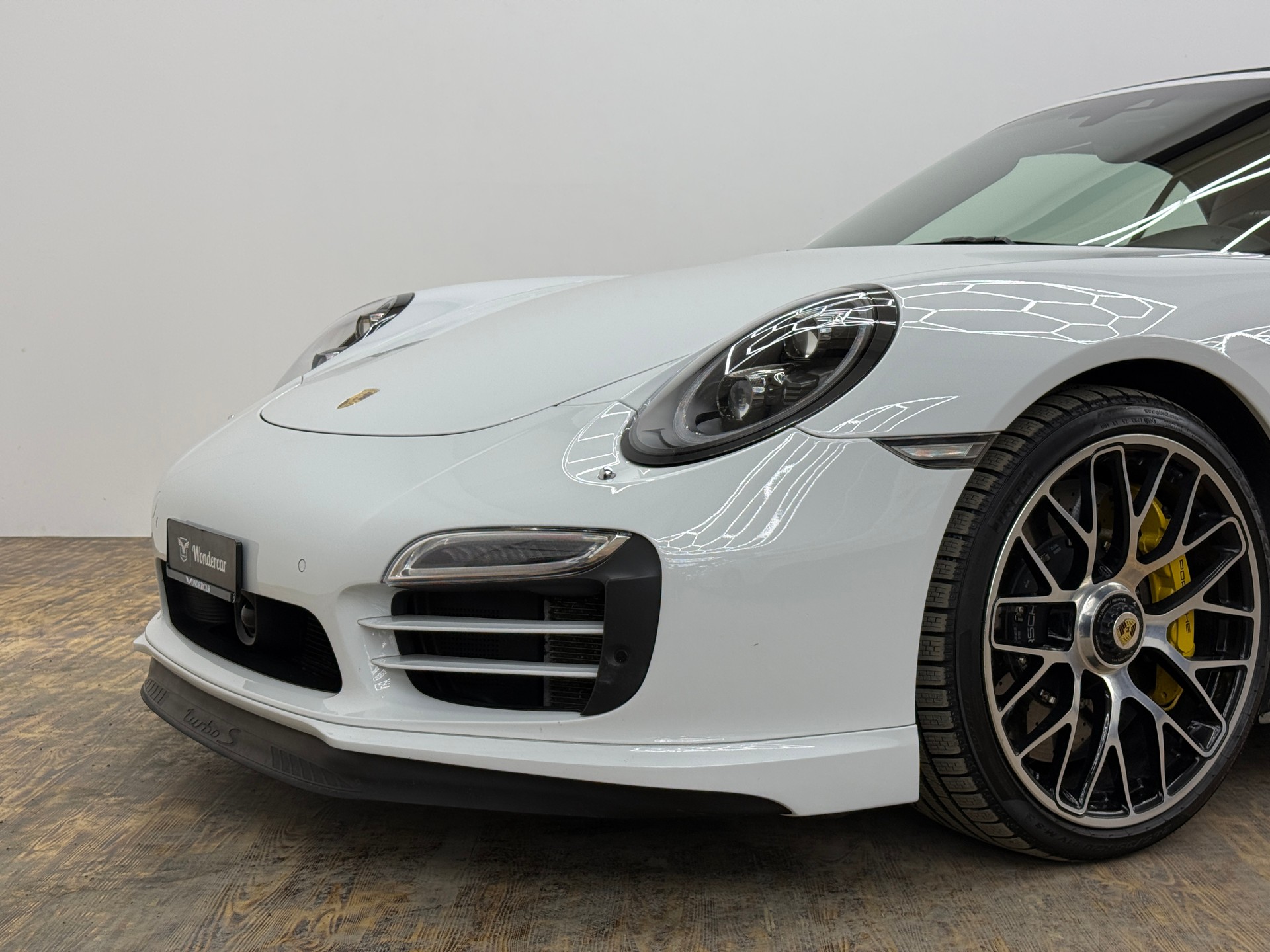 PORSCHE 911 Turbo S Cabrio PDK-image-5