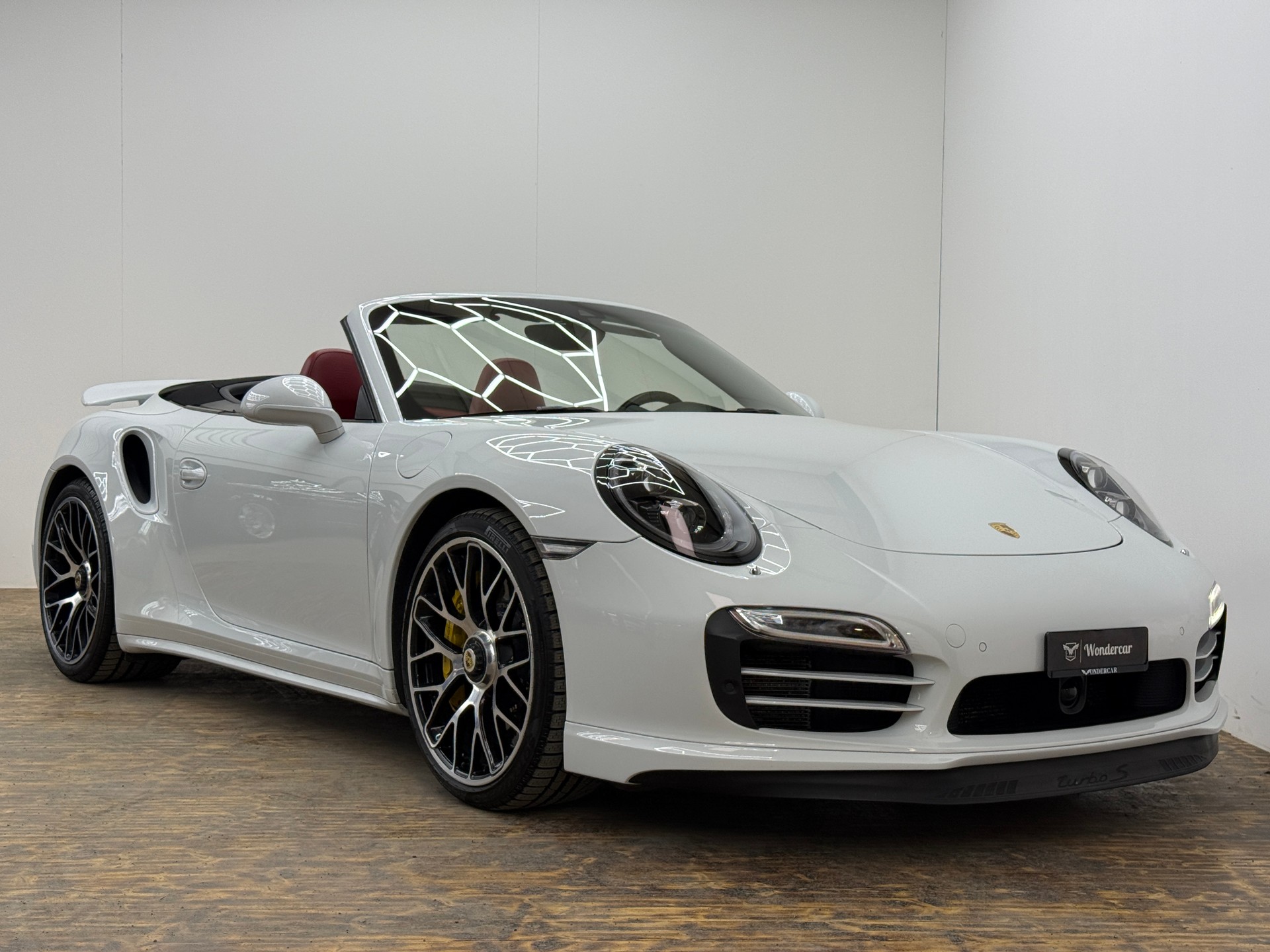 PORSCHE 911 Turbo S Cabrio PDK-showroom-element-1