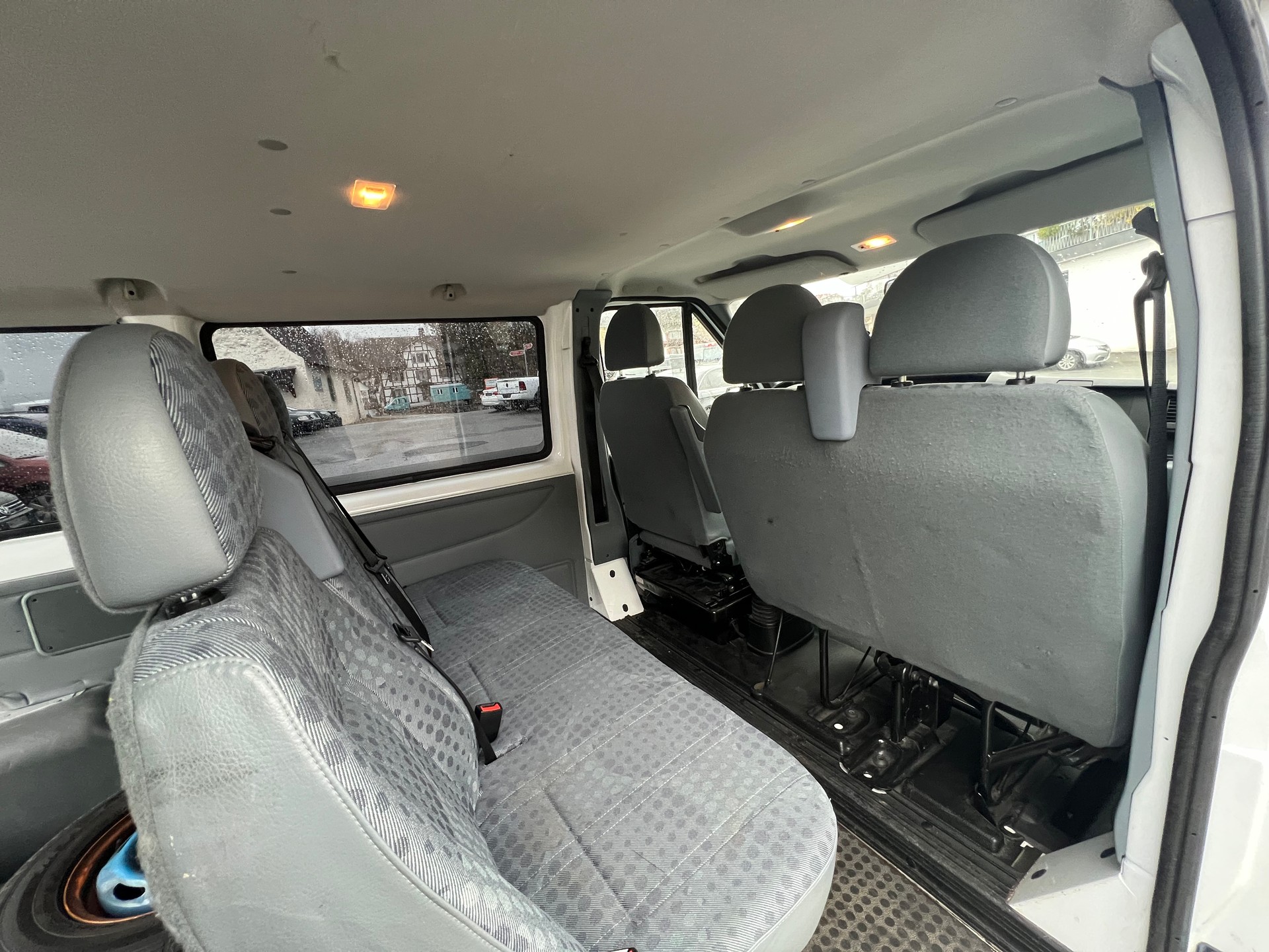 FORD Transit 280S-image-14