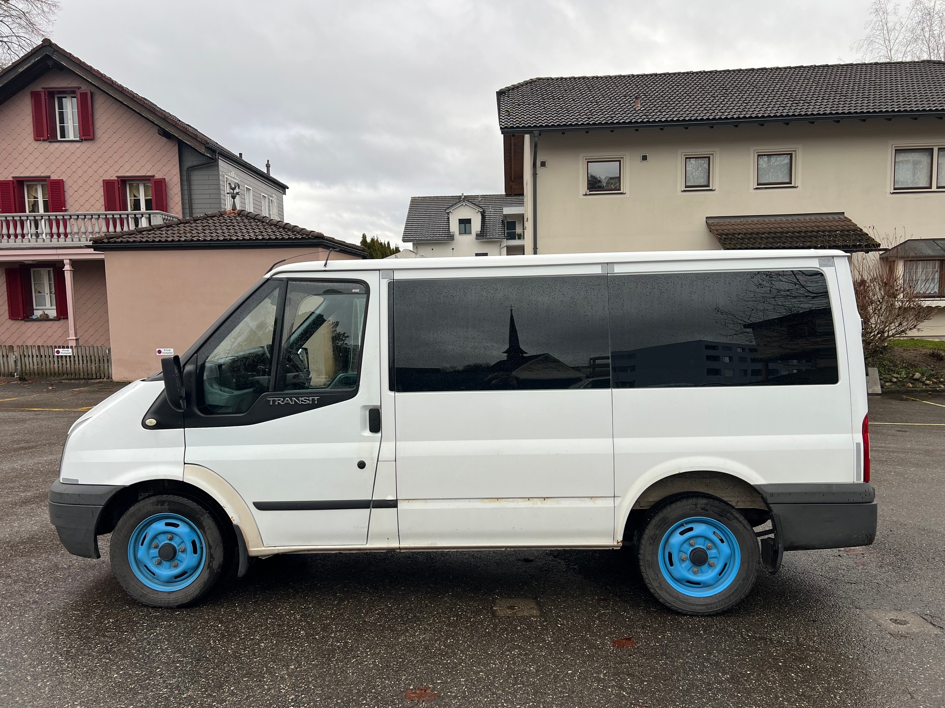 FORD Transit 280S-image-8