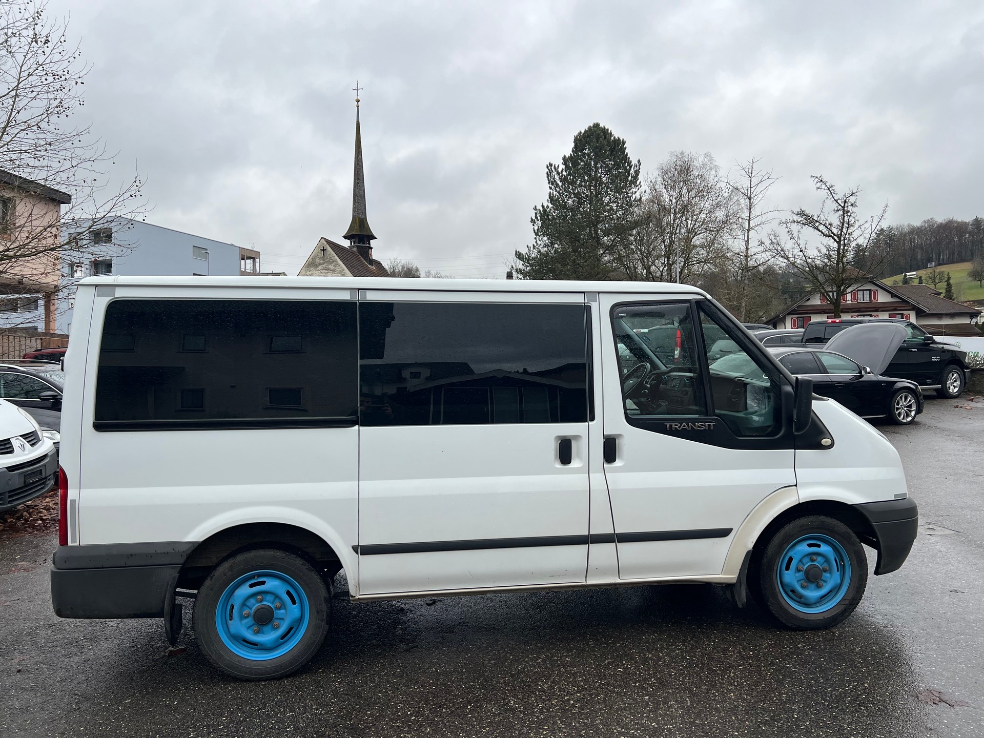 FORD Transit 280S-showroom-element-2
