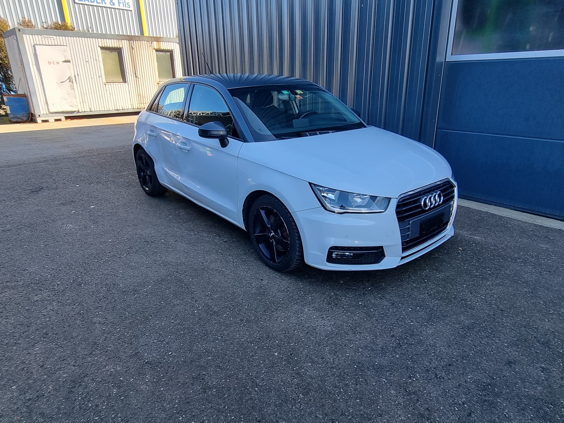 AUDI A1 Sportback 1.6 TDI S-tronic-image-1