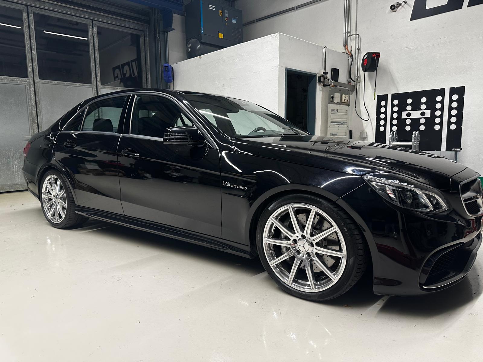 MERCEDES-BENZ E 63 AMG 4-Matic-image-2