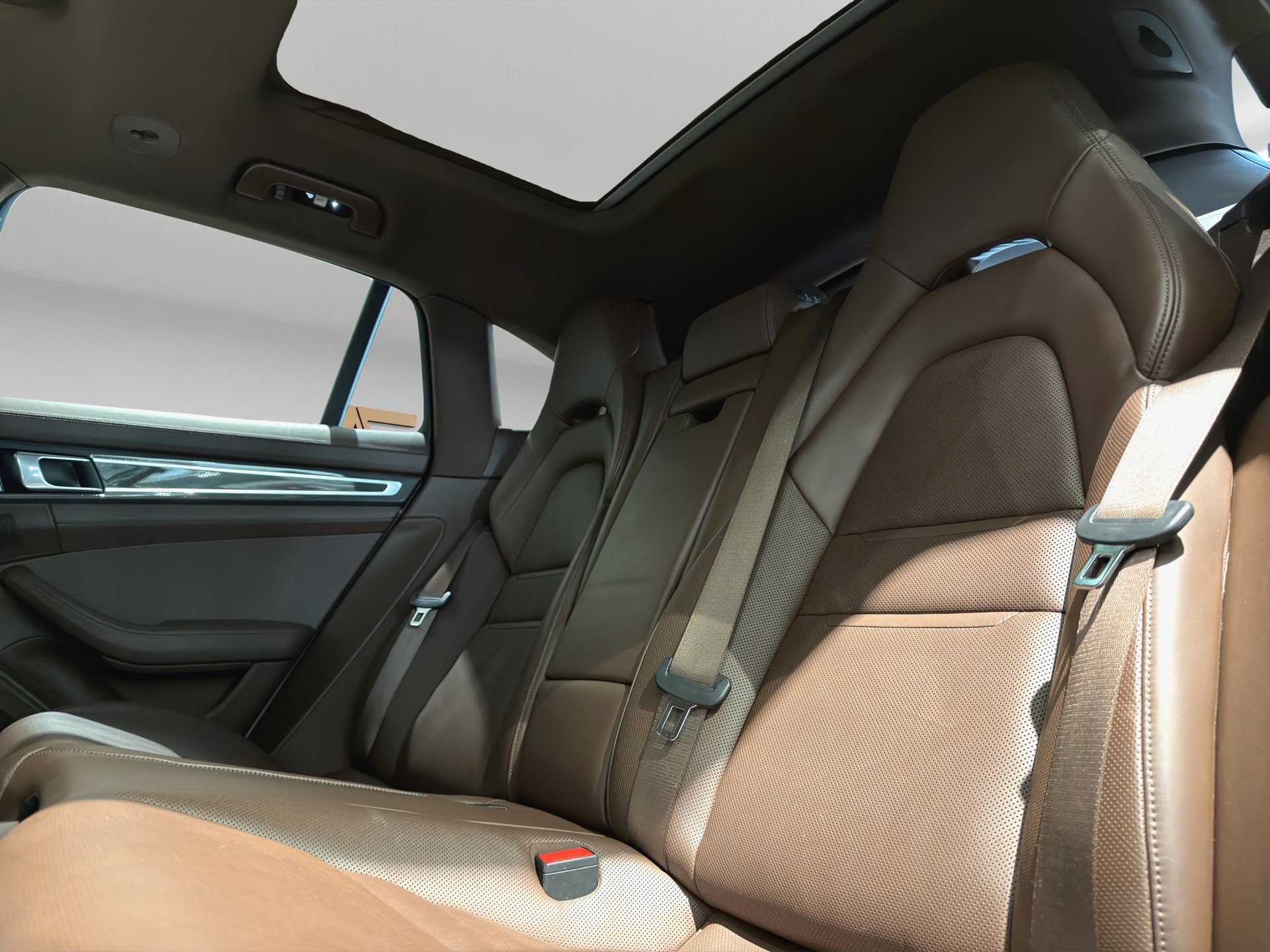 PORSCHE Panamera 4 E-Hybrid Sport Turismo PDK-image-15