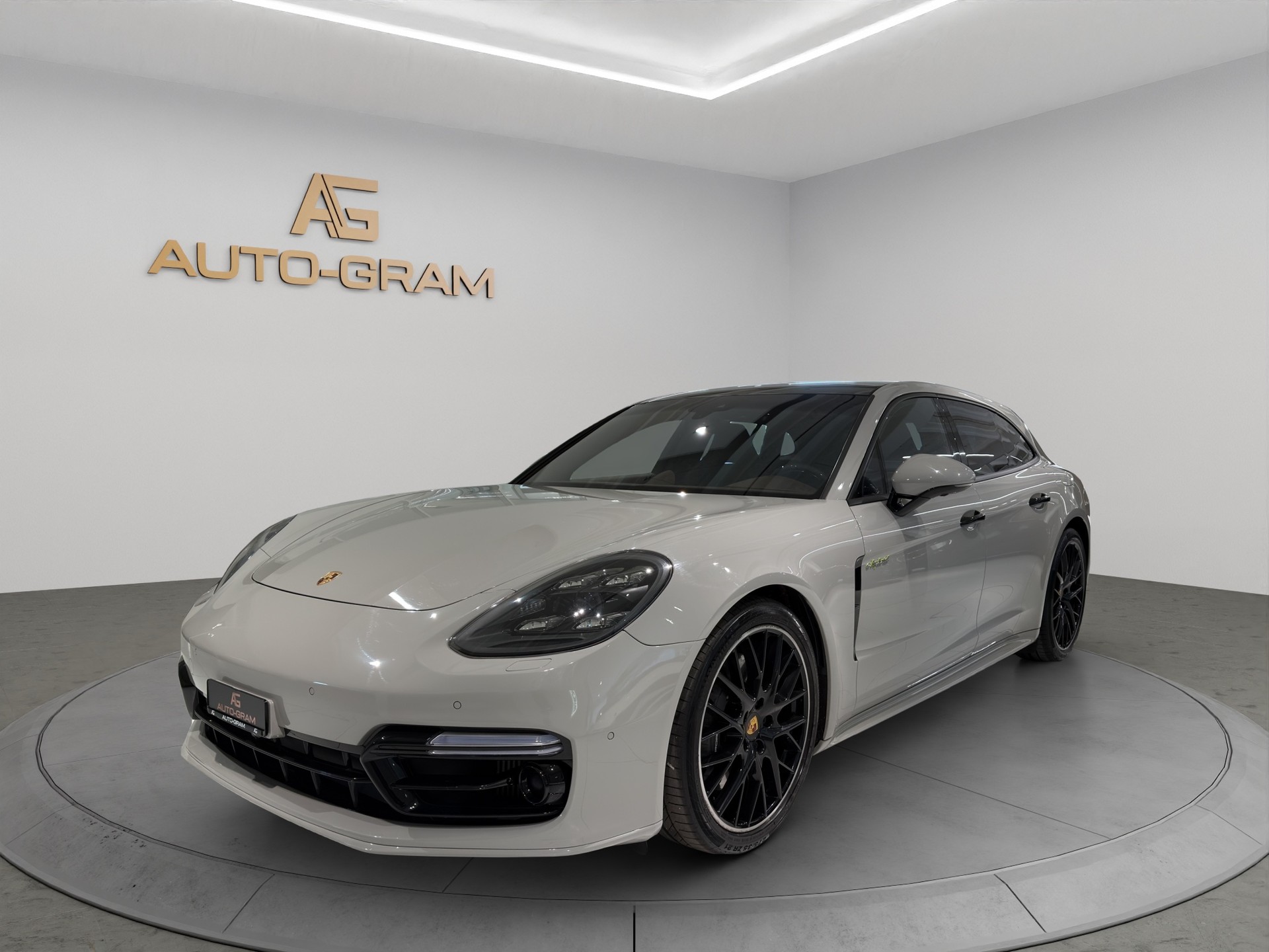 PORSCHE Panamera 4 E-Hybrid Sport Turismo PDK-image-0