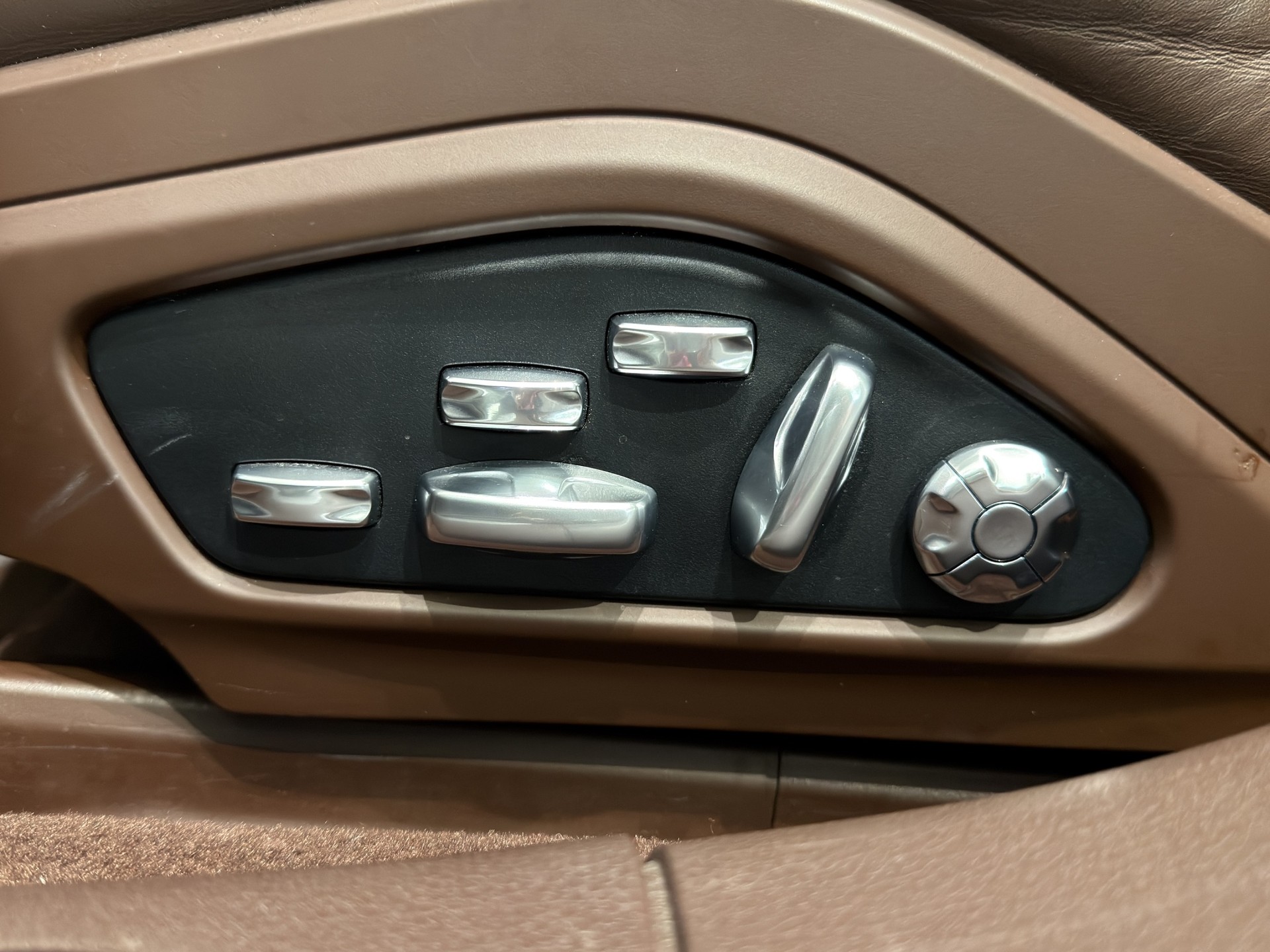 PORSCHE Panamera 4 E-Hybrid Sport Turismo PDK-image-24