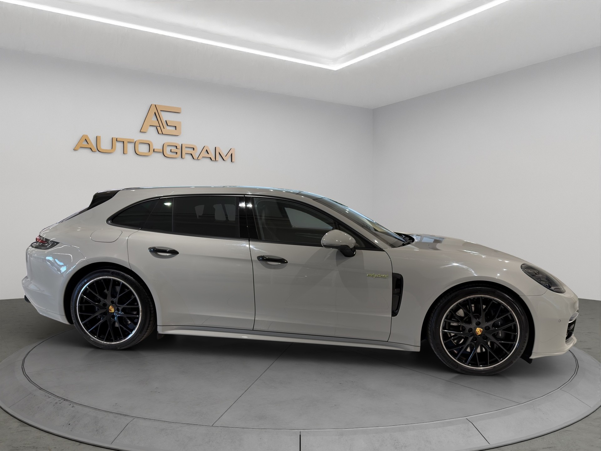 PORSCHE Panamera 4 E-Hybrid Sport Turismo PDK-image-5