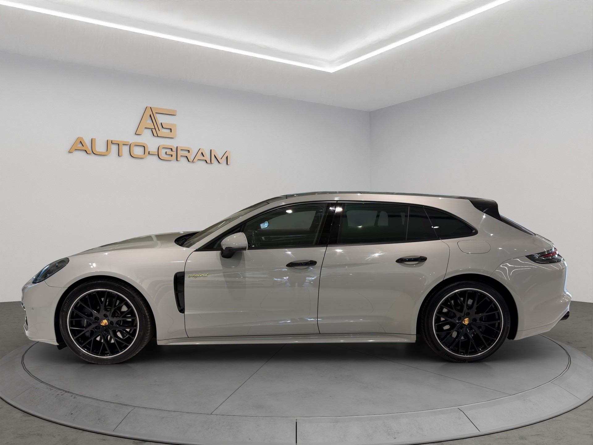 PORSCHE Panamera 4 E-Hybrid Sport Turismo PDK-image-1
