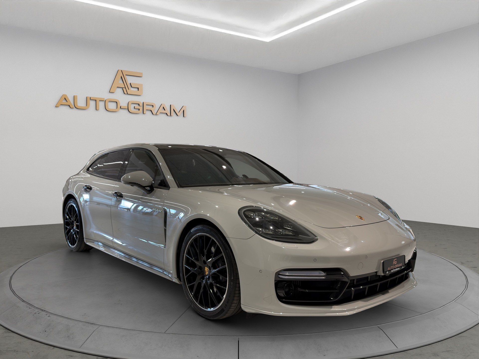 PORSCHE Panamera 4 E-Hybrid Sport Turismo PDK-image-6