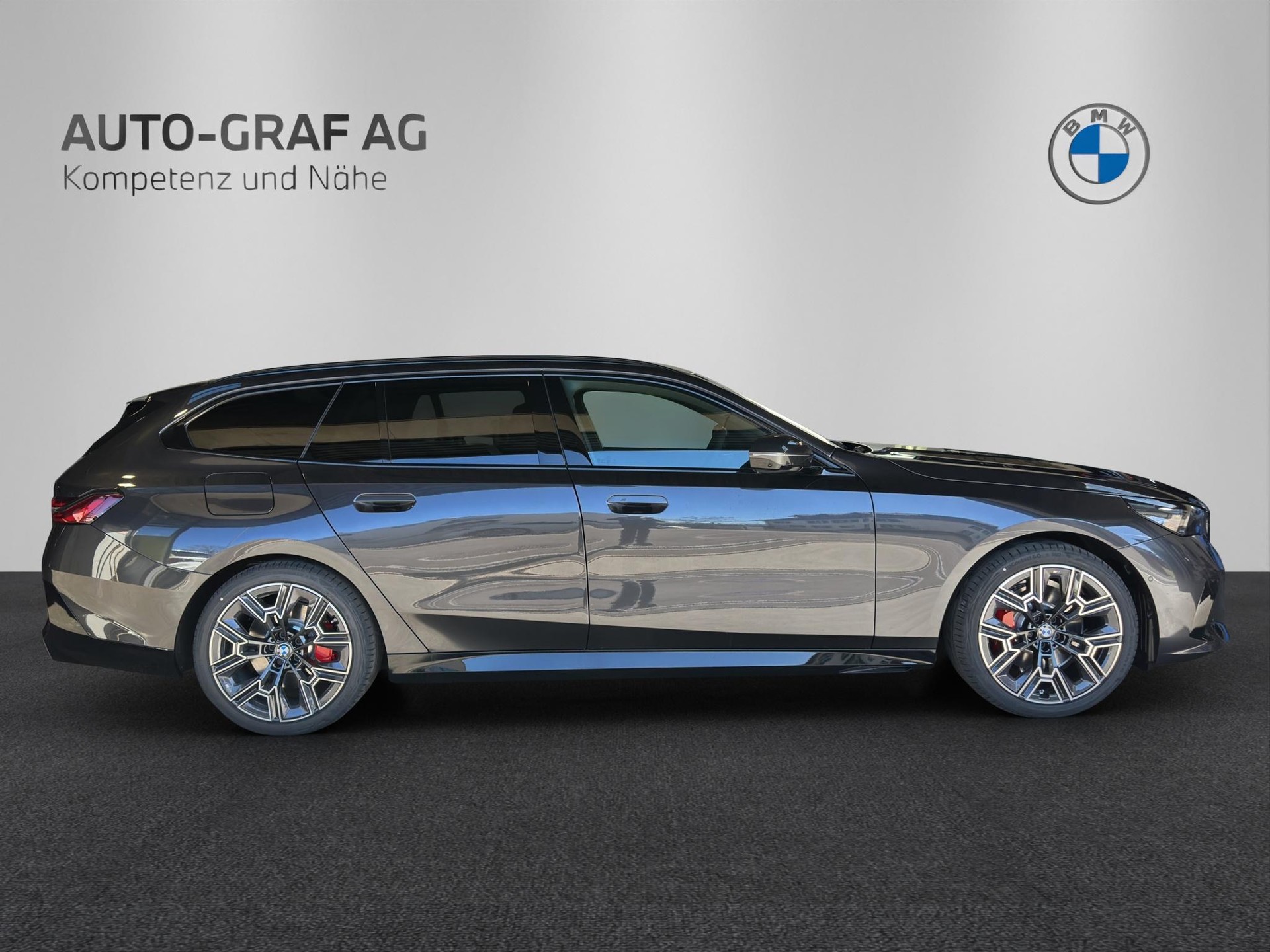 BMW 520d xDrive Touring M Sport Pro-image-5