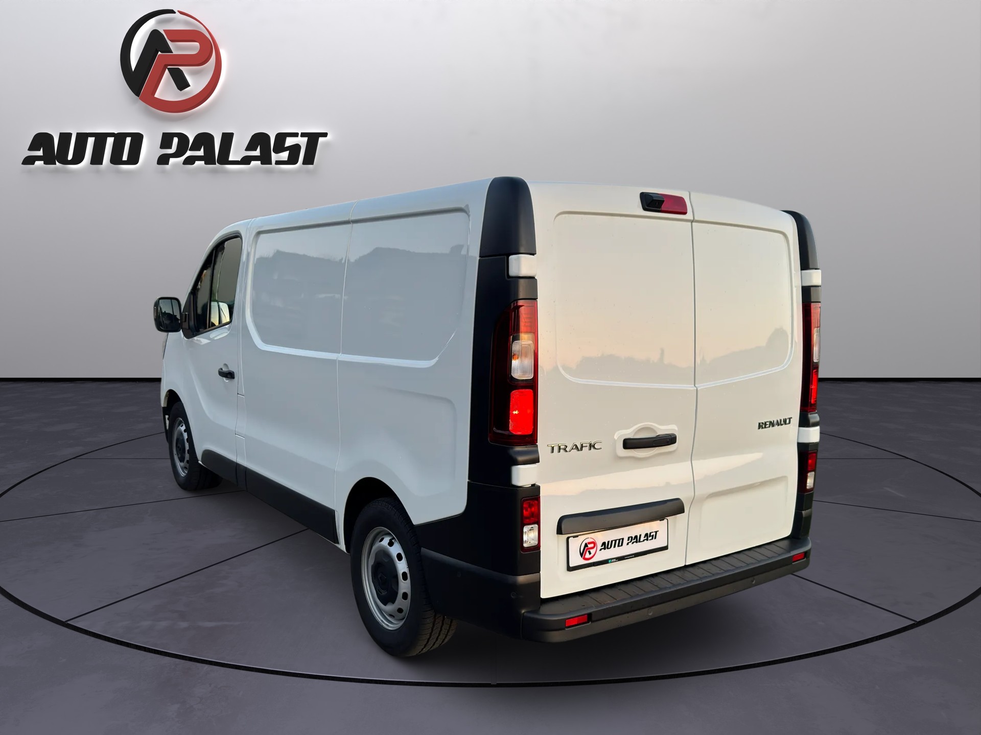 RENAULT Trafic 2.0 Blue dCi 150 Advance L1H1 EDC EN-image-3