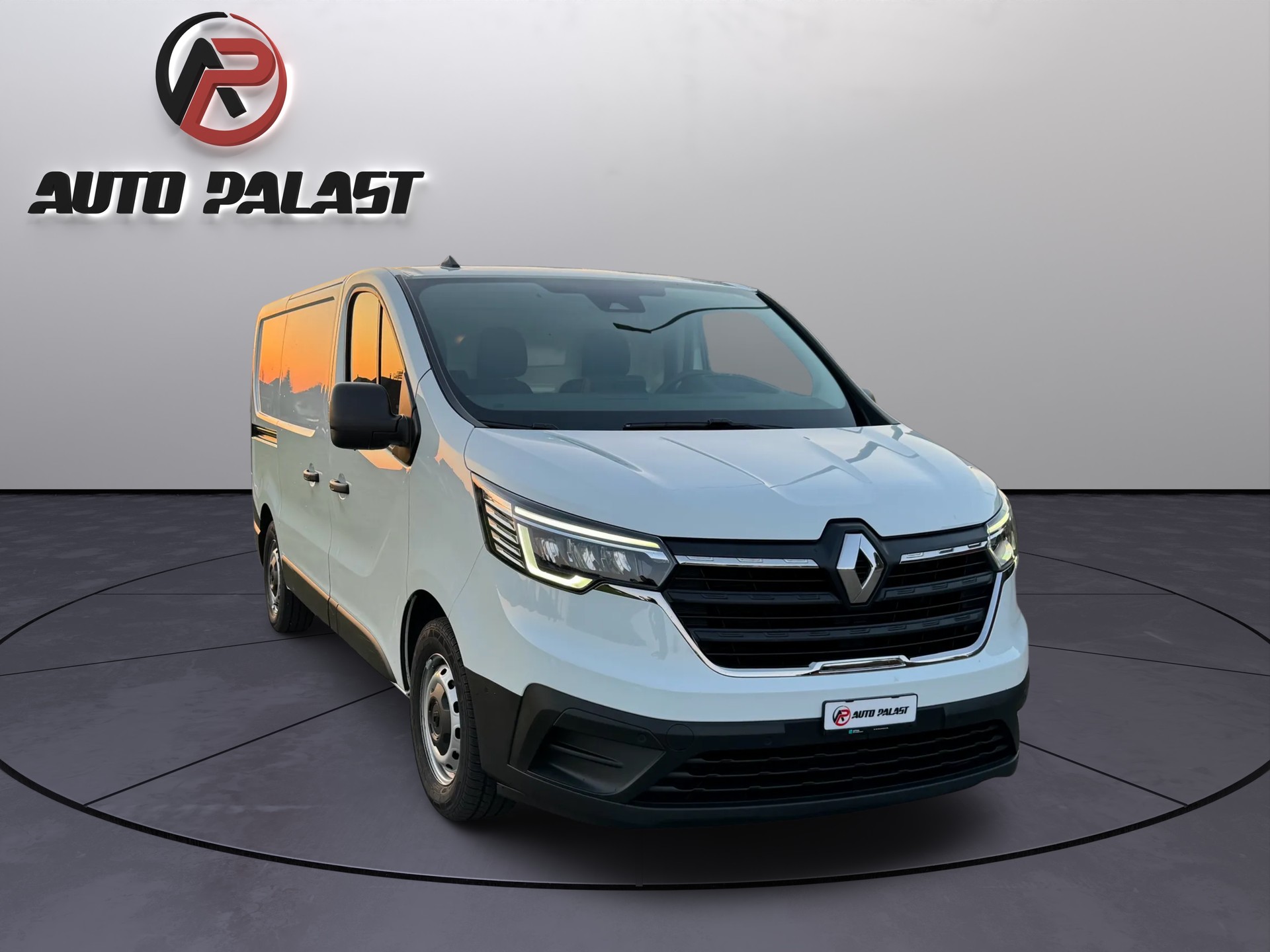 RENAULT Trafic 2.0 Blue dCi 150 Advance L1H1 EDC EN-image-1