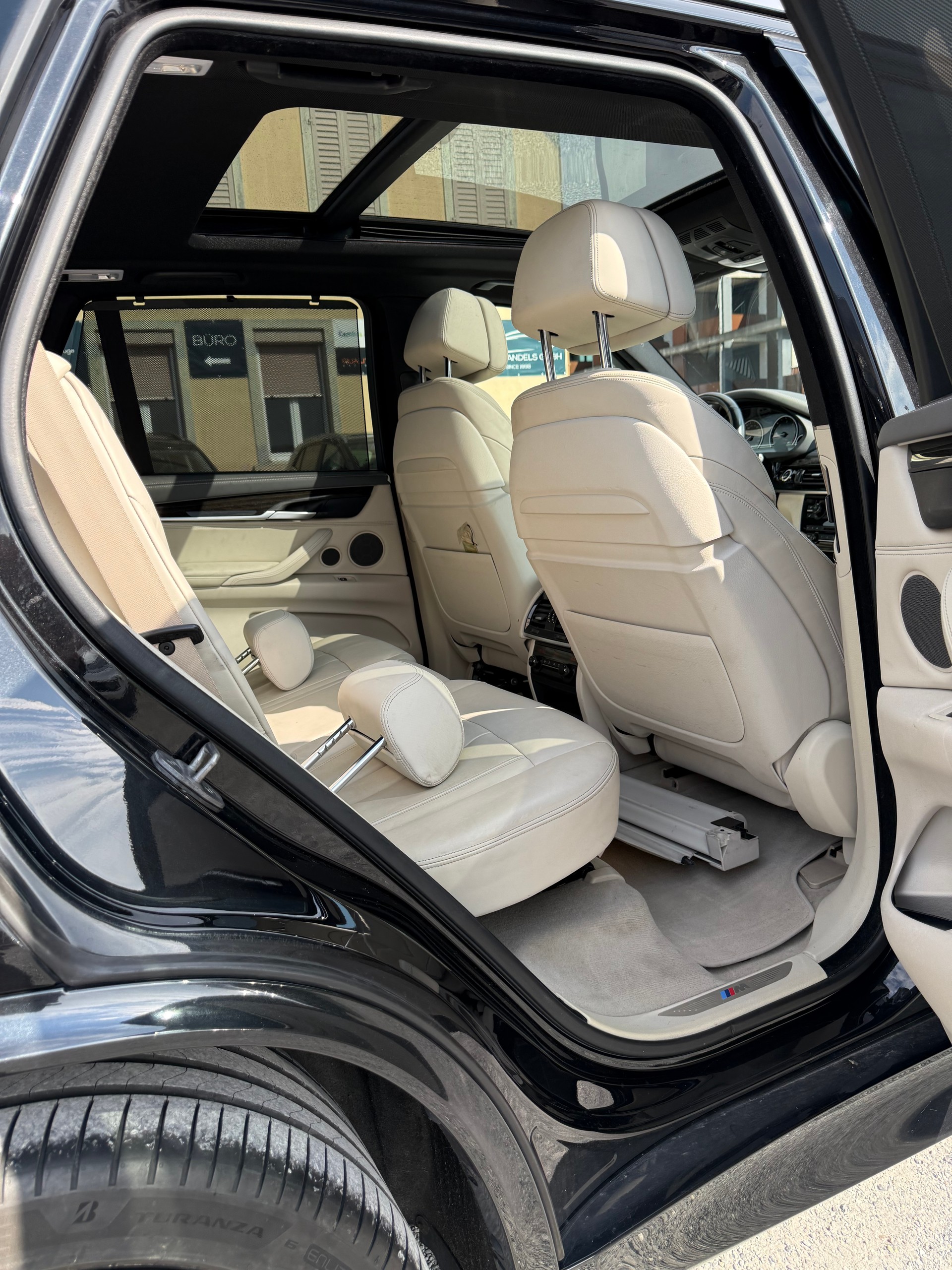 BMW X5 xDrive M50d Steptronic-image-13