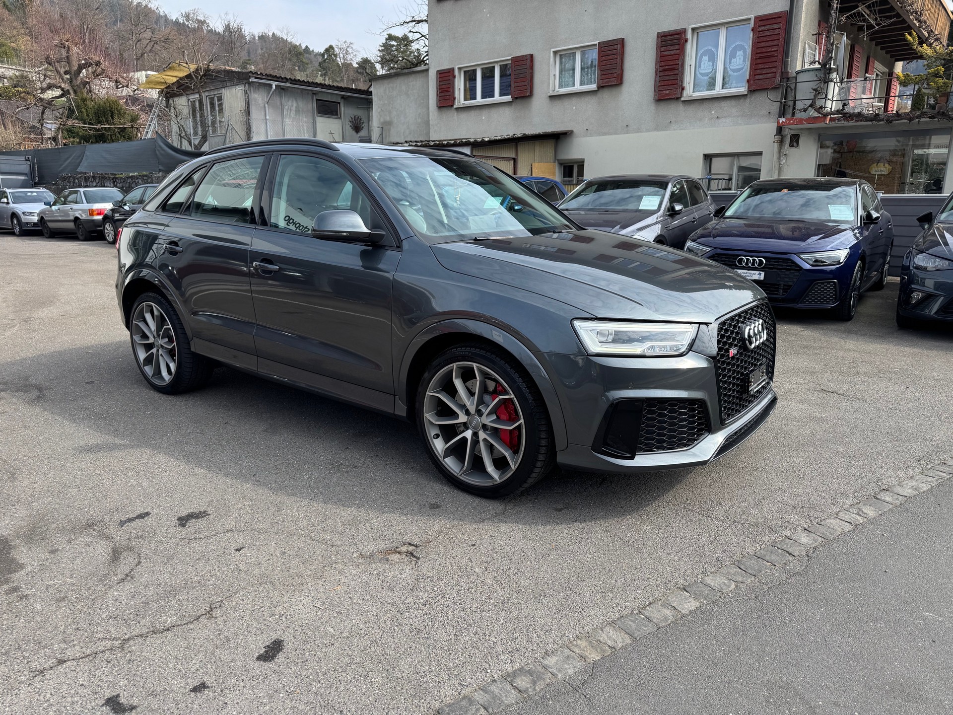 AUDI RS Q3 408PS 2.5 TFSI quattro S-tronic-image-4