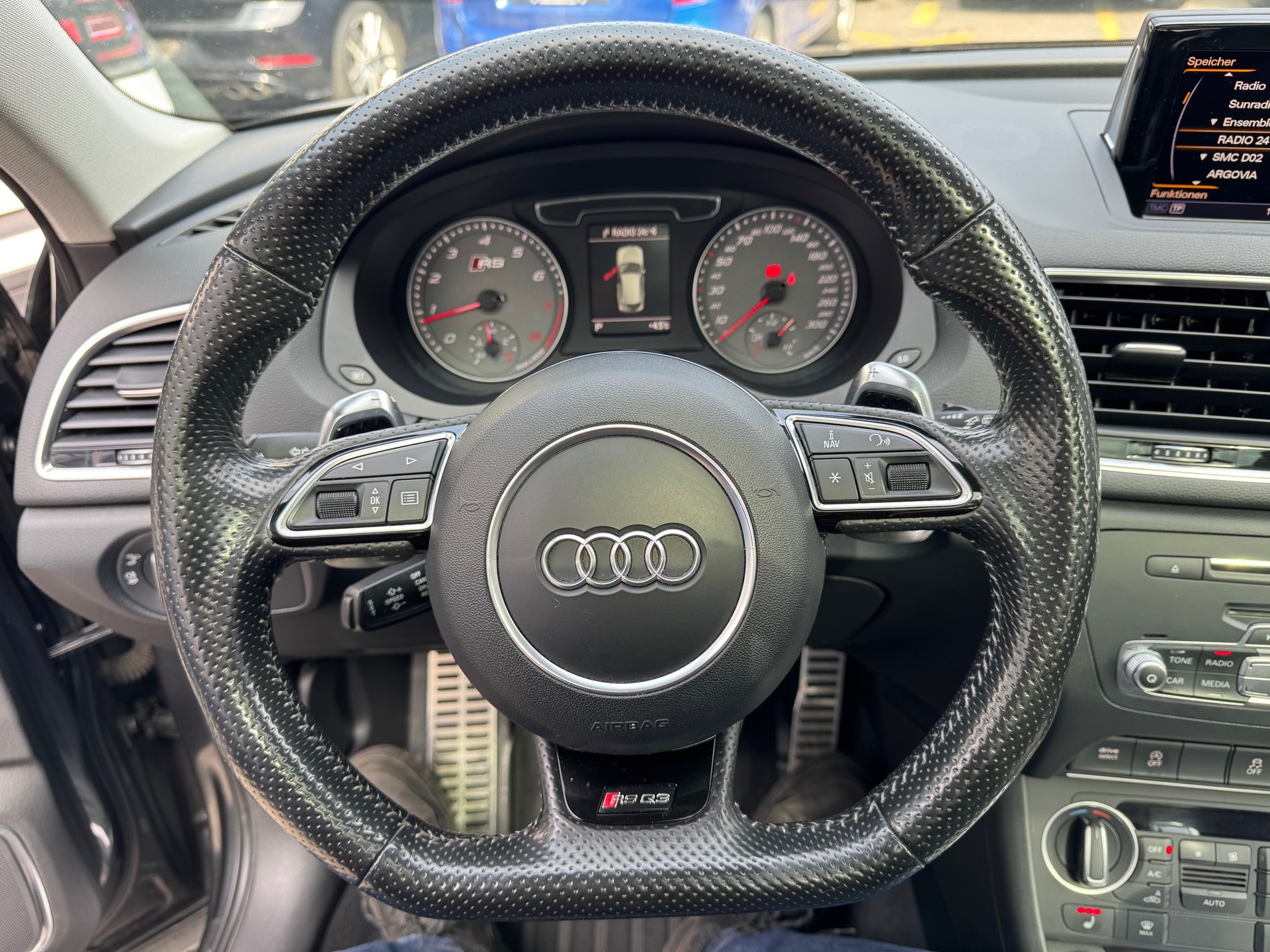 AUDI RS Q3 408PS 2.5 TFSI quattro S-tronic-image-22