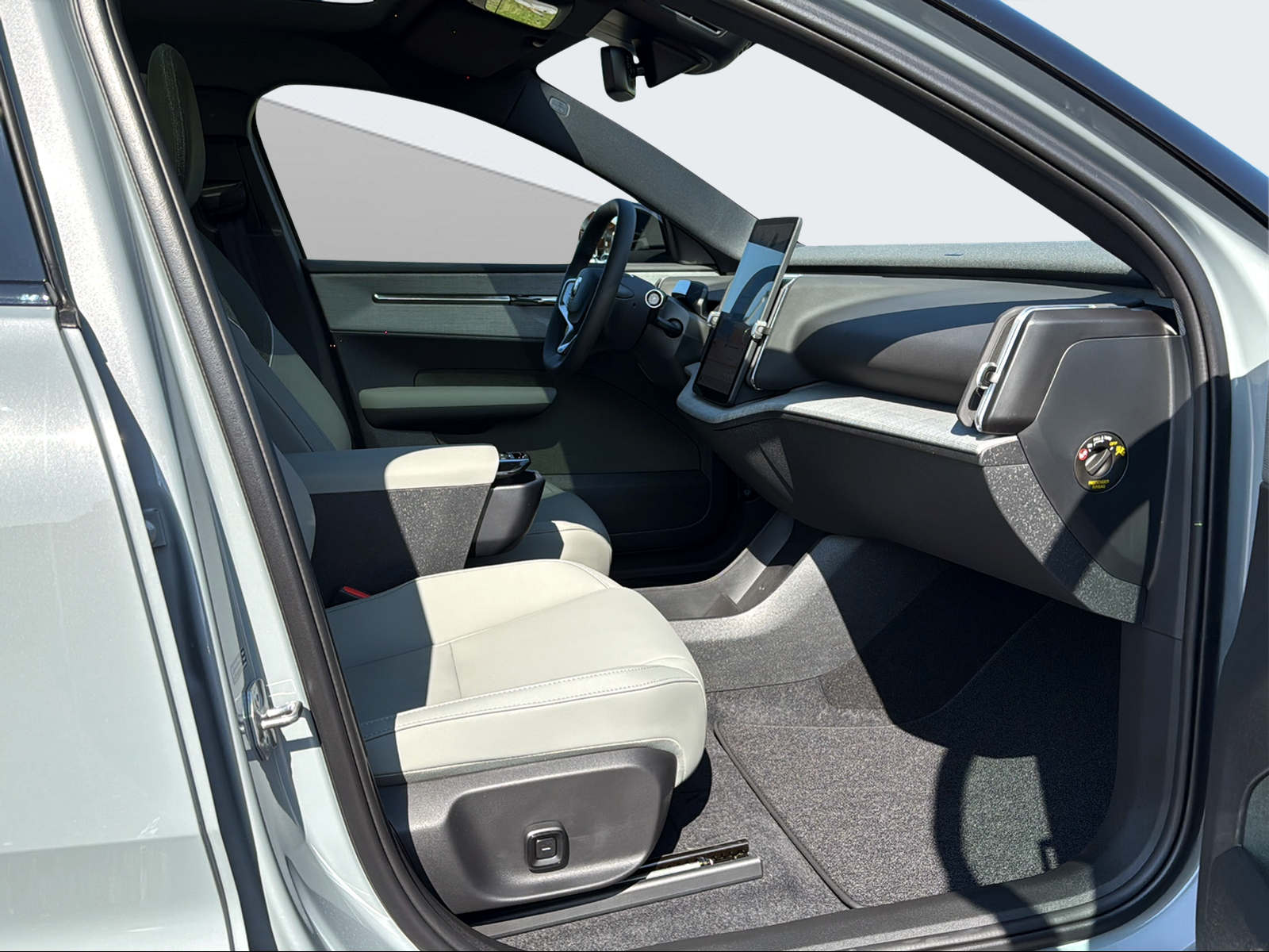 VOLVO EX 30 CC E60 Twin Performance AWD-image-14