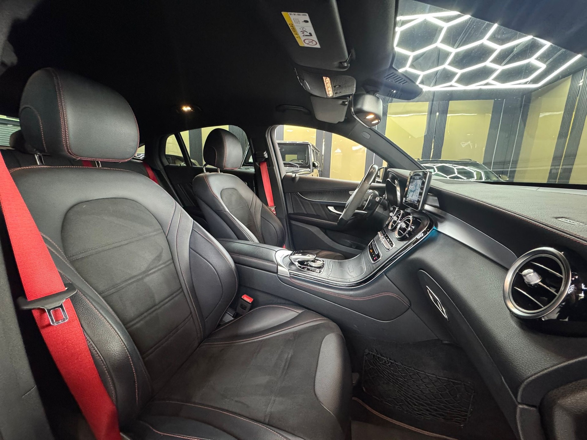 MERCEDES-BENZ GLC Coupé 43 AMG 4Matic 9G-Tronic-image-11