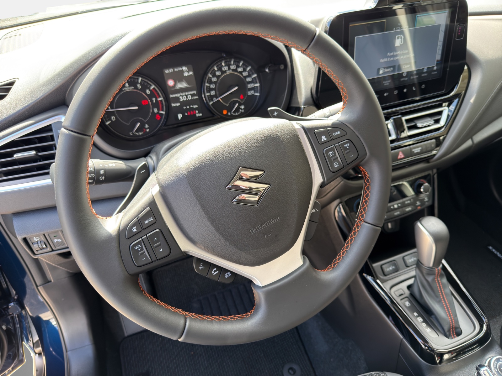 SUZUKI S-Cross 1.4T/110 Black Edition Top Hybrid 4x4-image-12