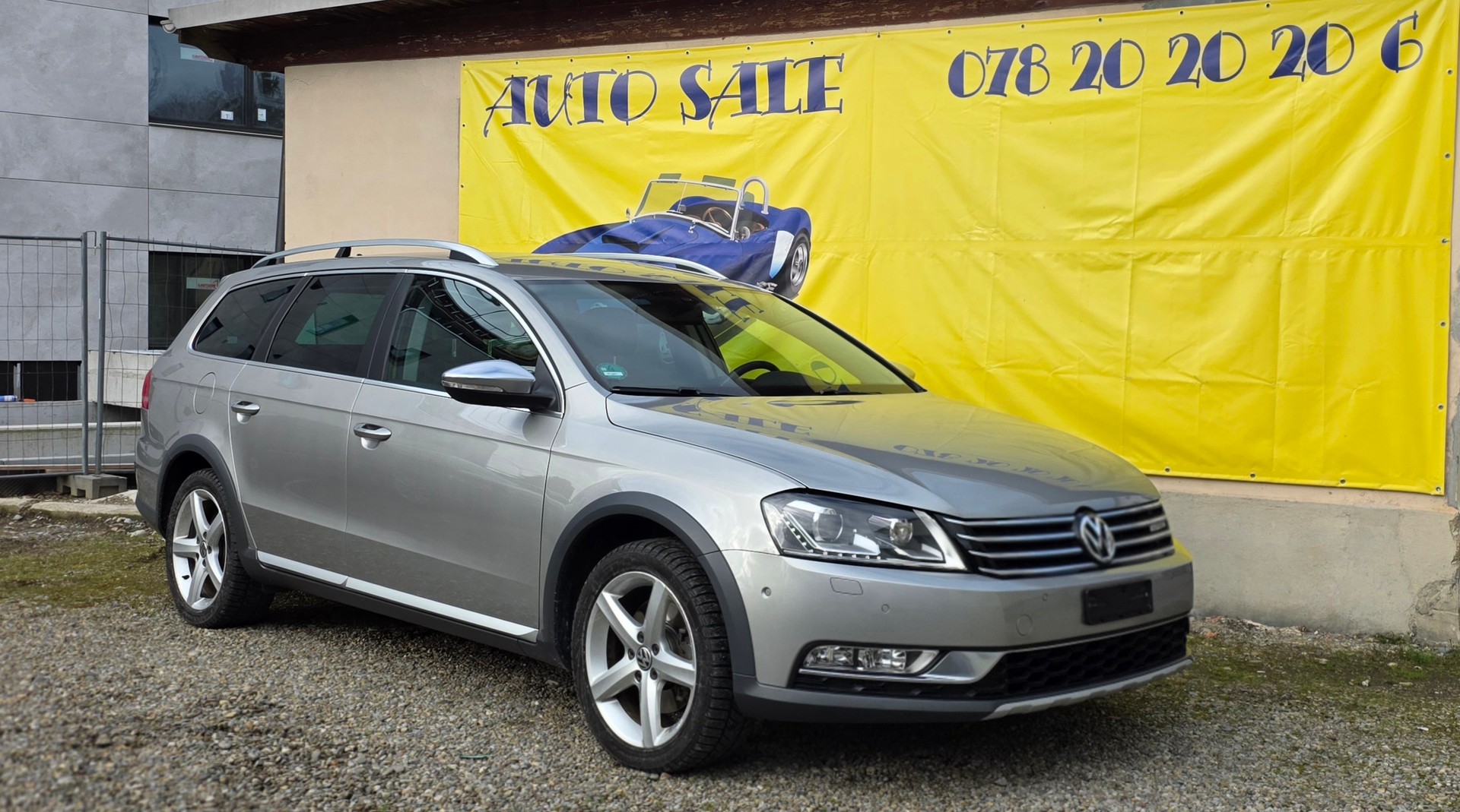 VW Passat Alltrack 2.0 TDI BMT 4Motion-image-4