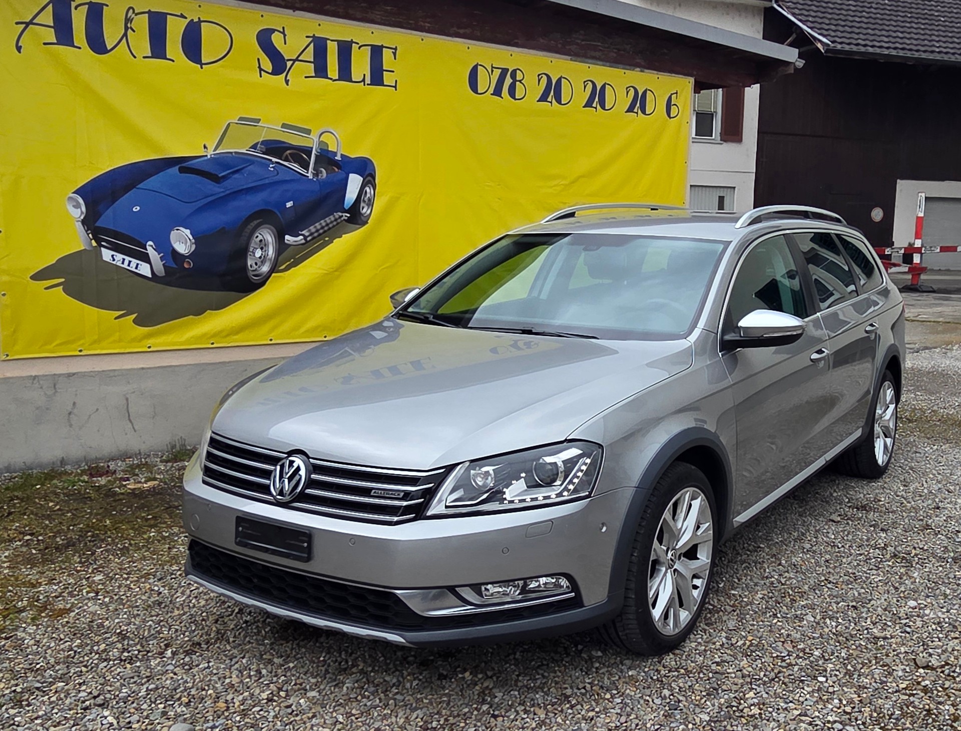 VW Passat Alltrack 2.0 TDI BMT 4Motion-image-0